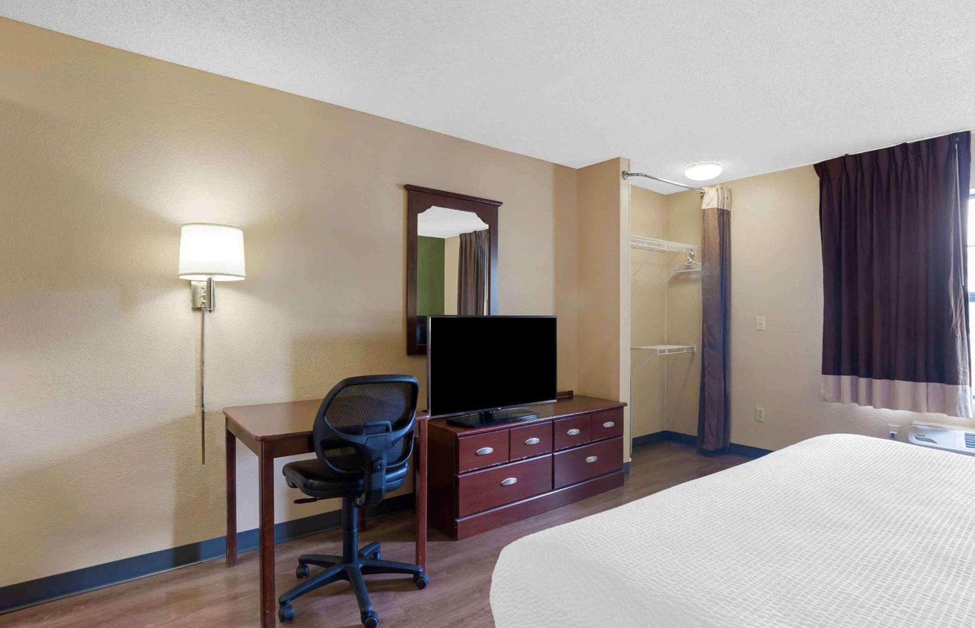 Studio with 2 Double Beds - Non-Smoking