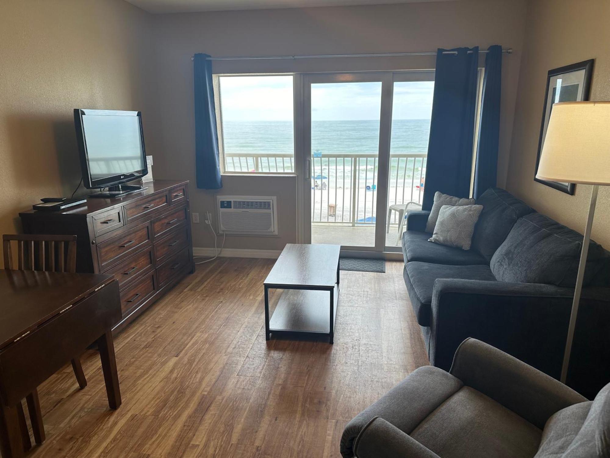 One-Bedroom Suite Gulf Pool View,147719366:JPEG