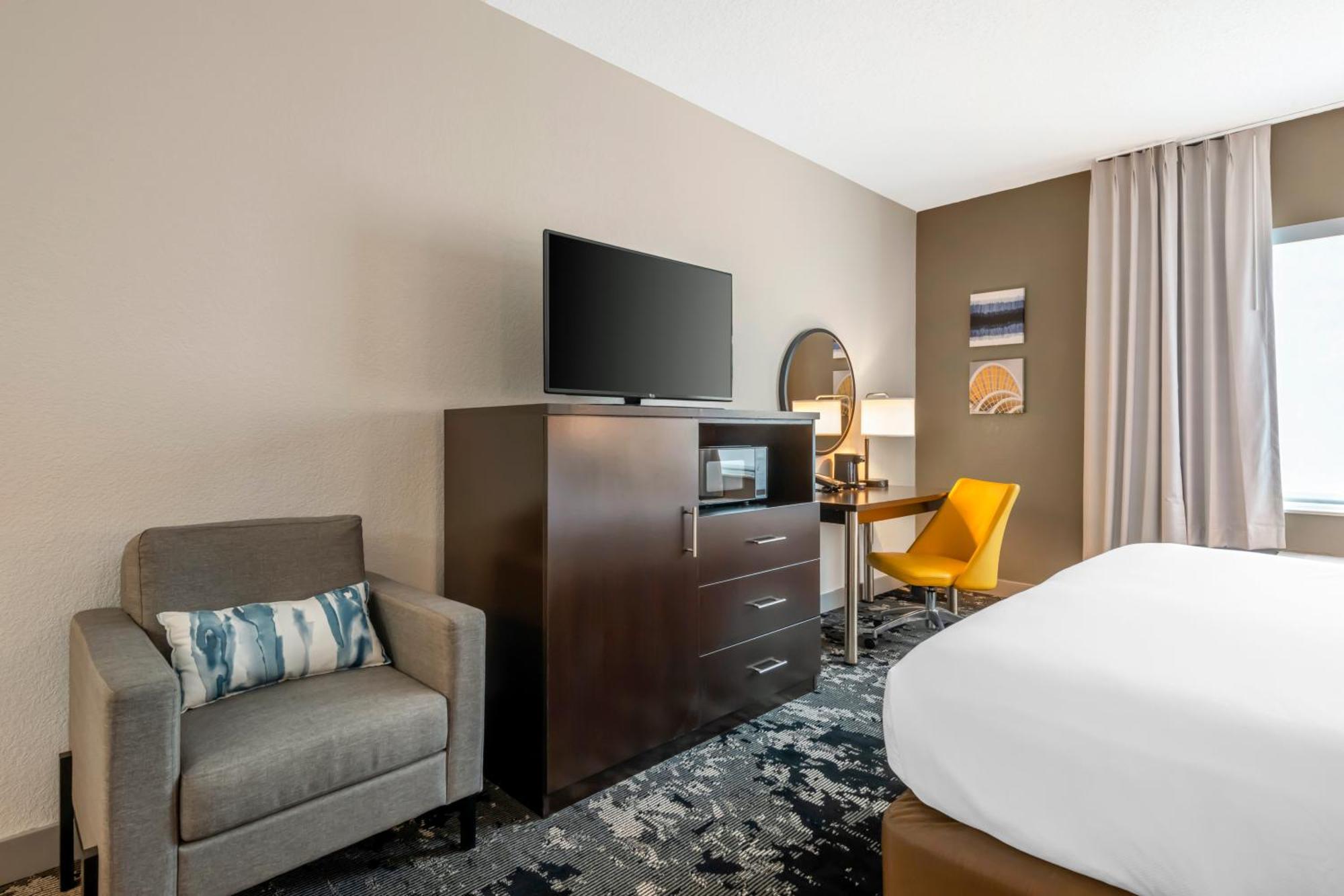 Habitación Doble con cama grande con vistas a la ciudad