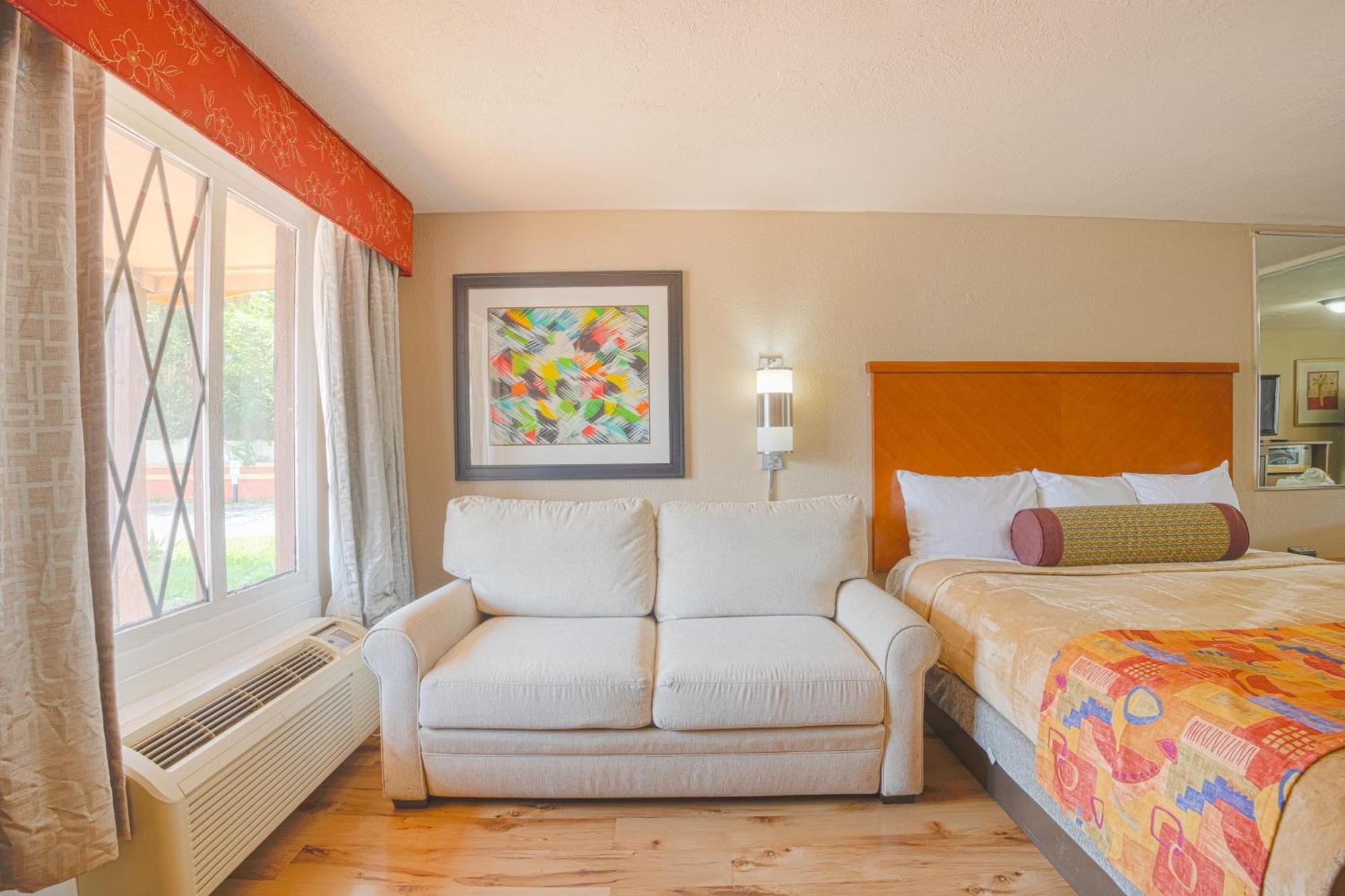 Suite King Bed Non Smoking