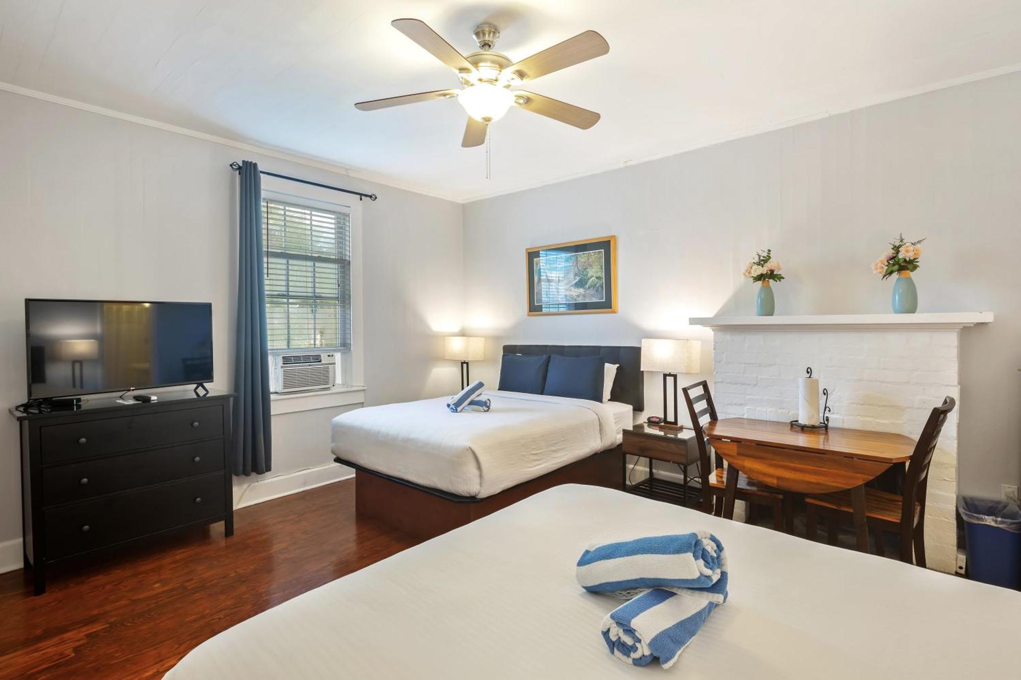Queen Room Two Queen Beds