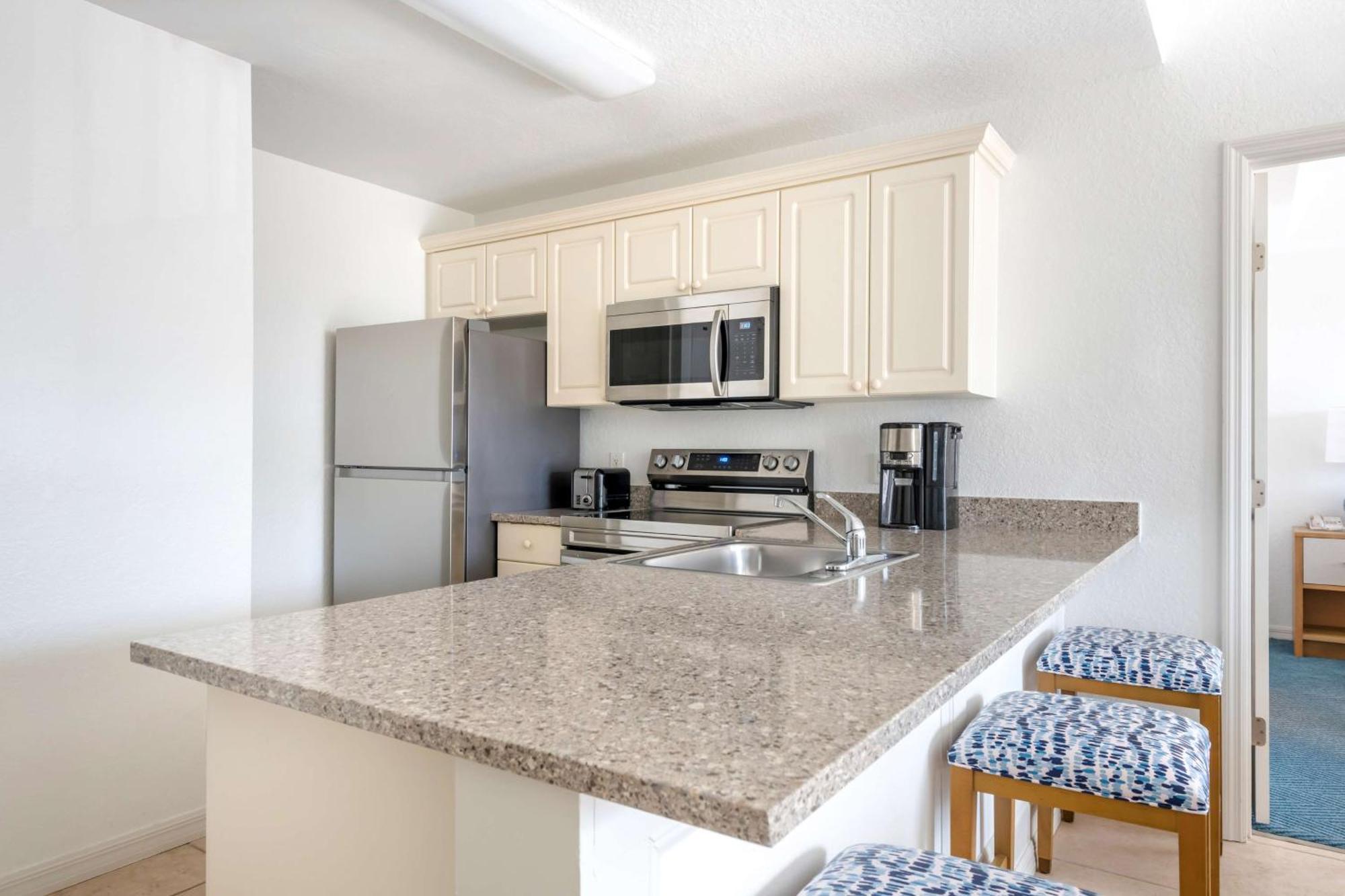 Two-Bedroom Suite with Balcony