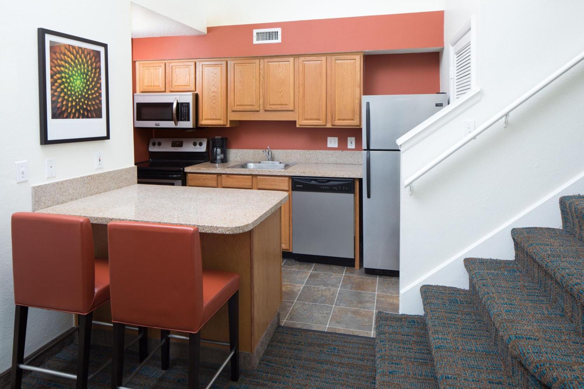 Two-Bedroom Penthouse Balcony,1706036590:JPEG