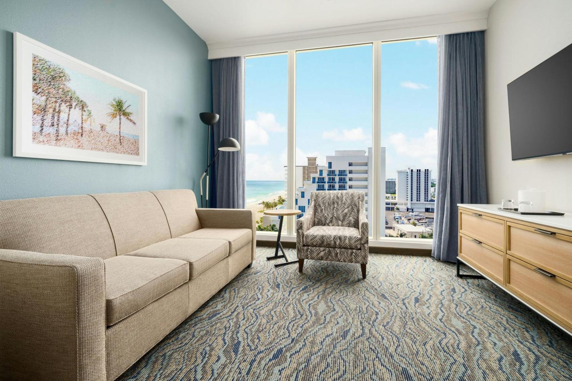 One-Bedroom King Suite Partial Ocean View Sofa Bed,1632220646:JPEG