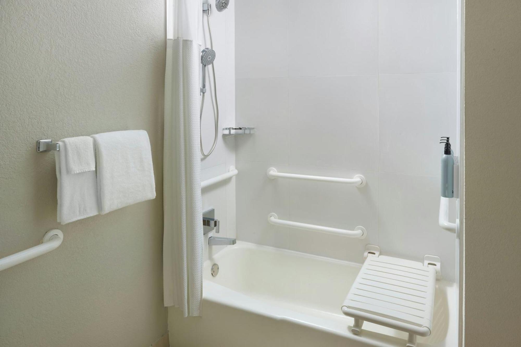 King Room with Sofa Bed and Transfer Shower – Mobility and Hearing Accessible,1632225242:JPEG