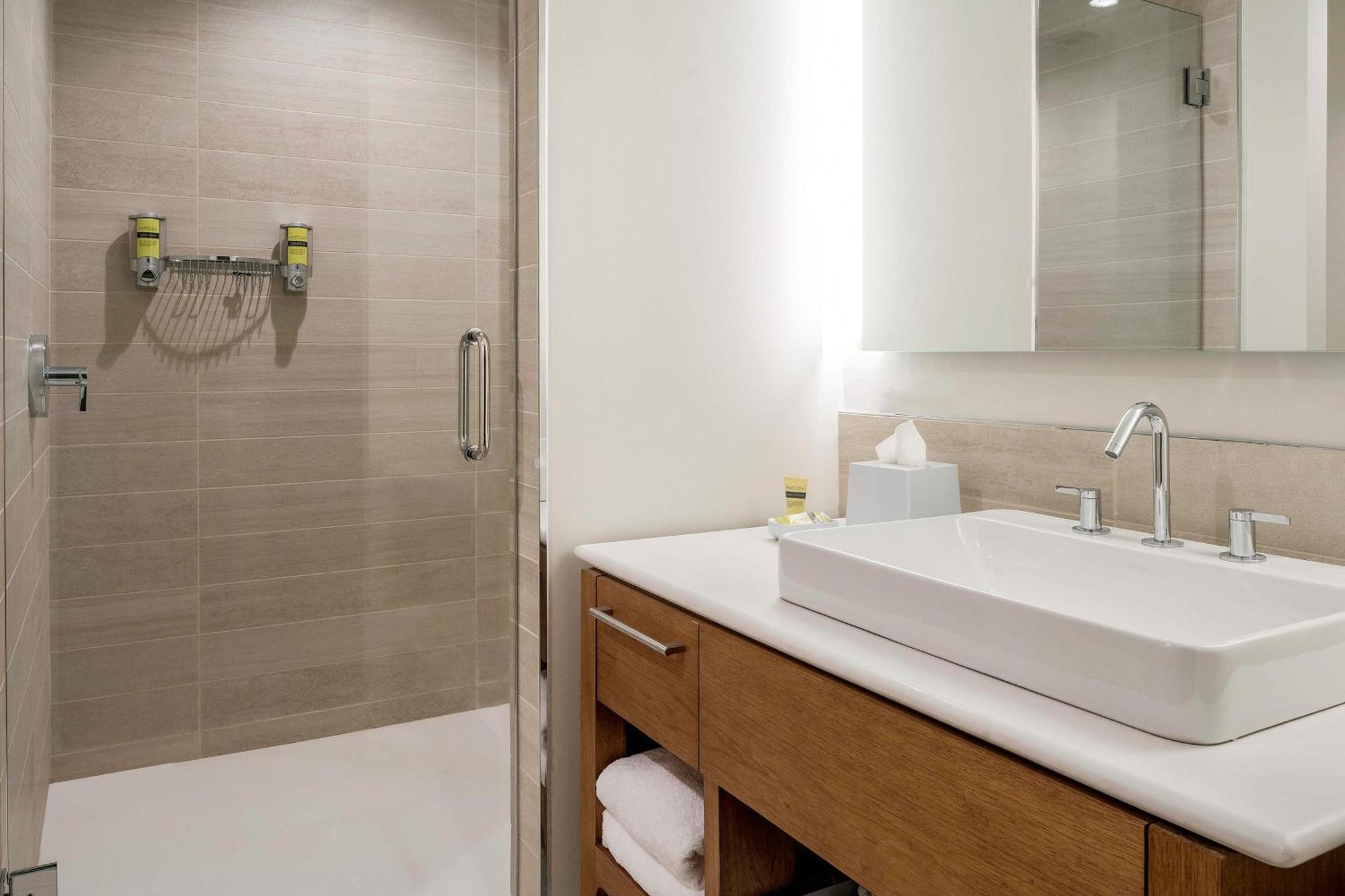 Quarto com 1 Cama King-size e Vista da Cidade