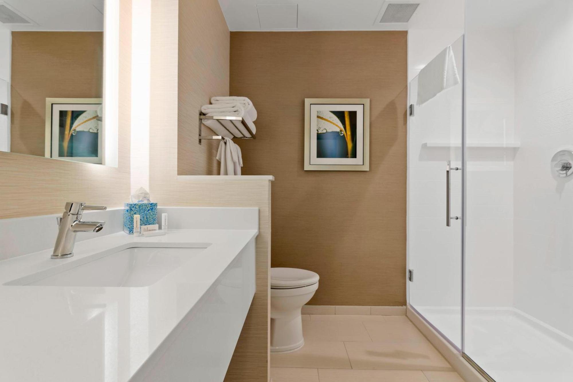 Executive King Suite with Sofa Bed,1633033083:JPEG