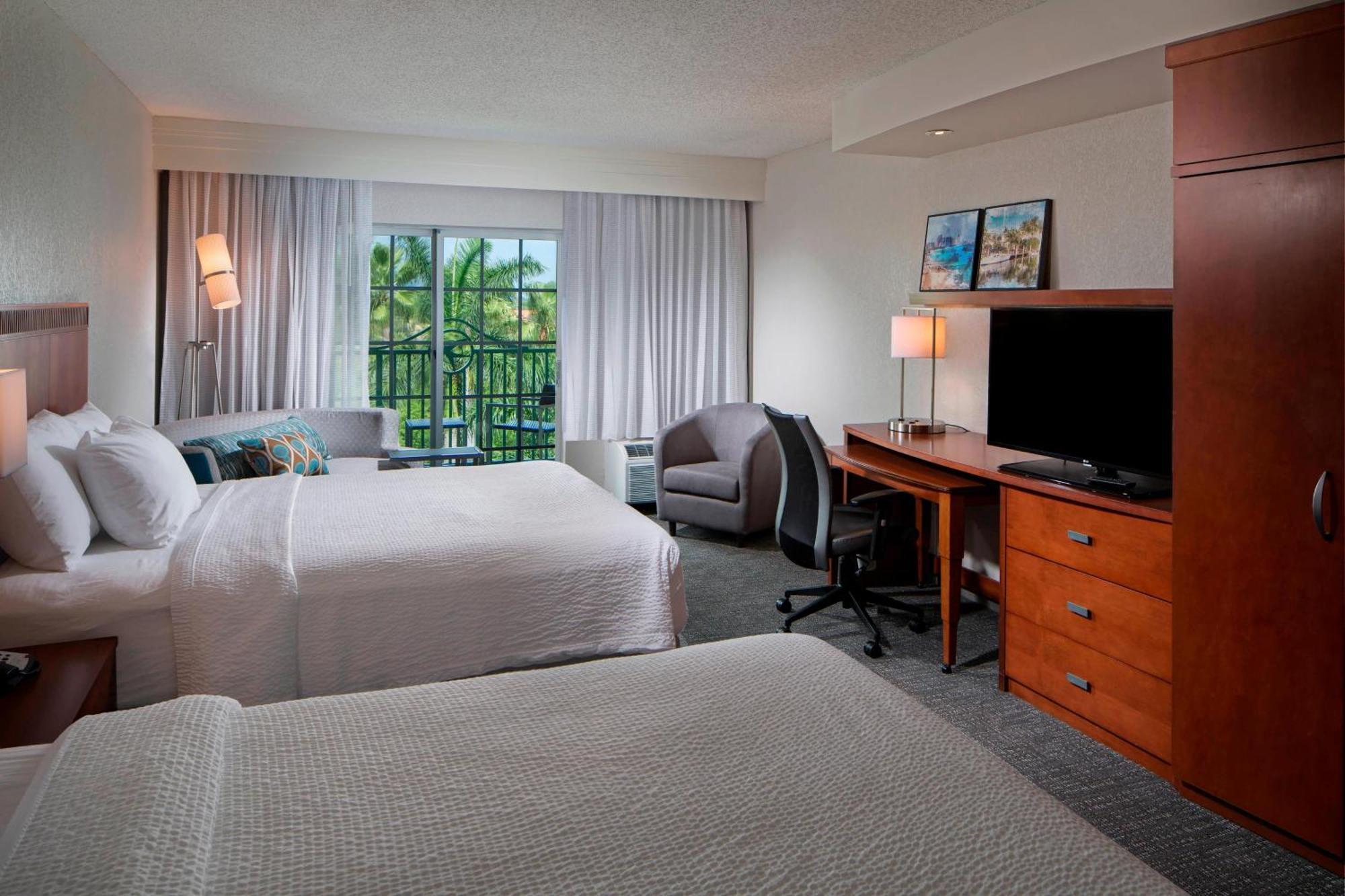 Newly Redesigned!, Larger Guest room, 2 Queen, Sofa bed