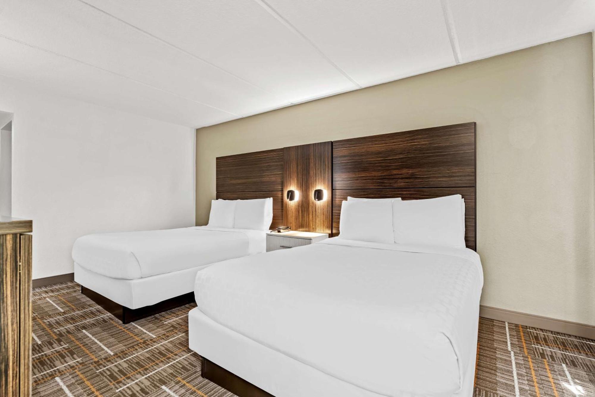 Quarto Queen com 2 Camas Queen-Size - Não Fumantes