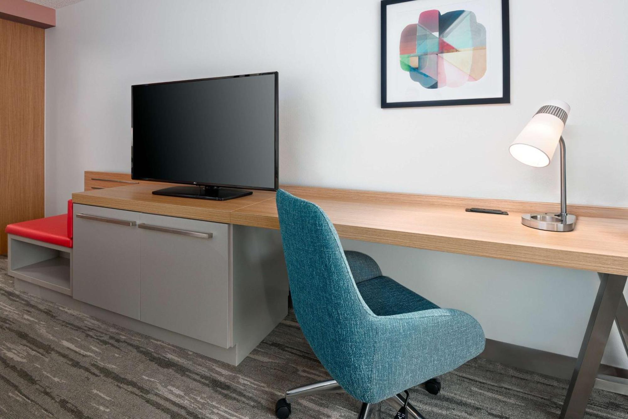 King Room with Tub - Mobility and Hearing Access,1657150775:JPEG