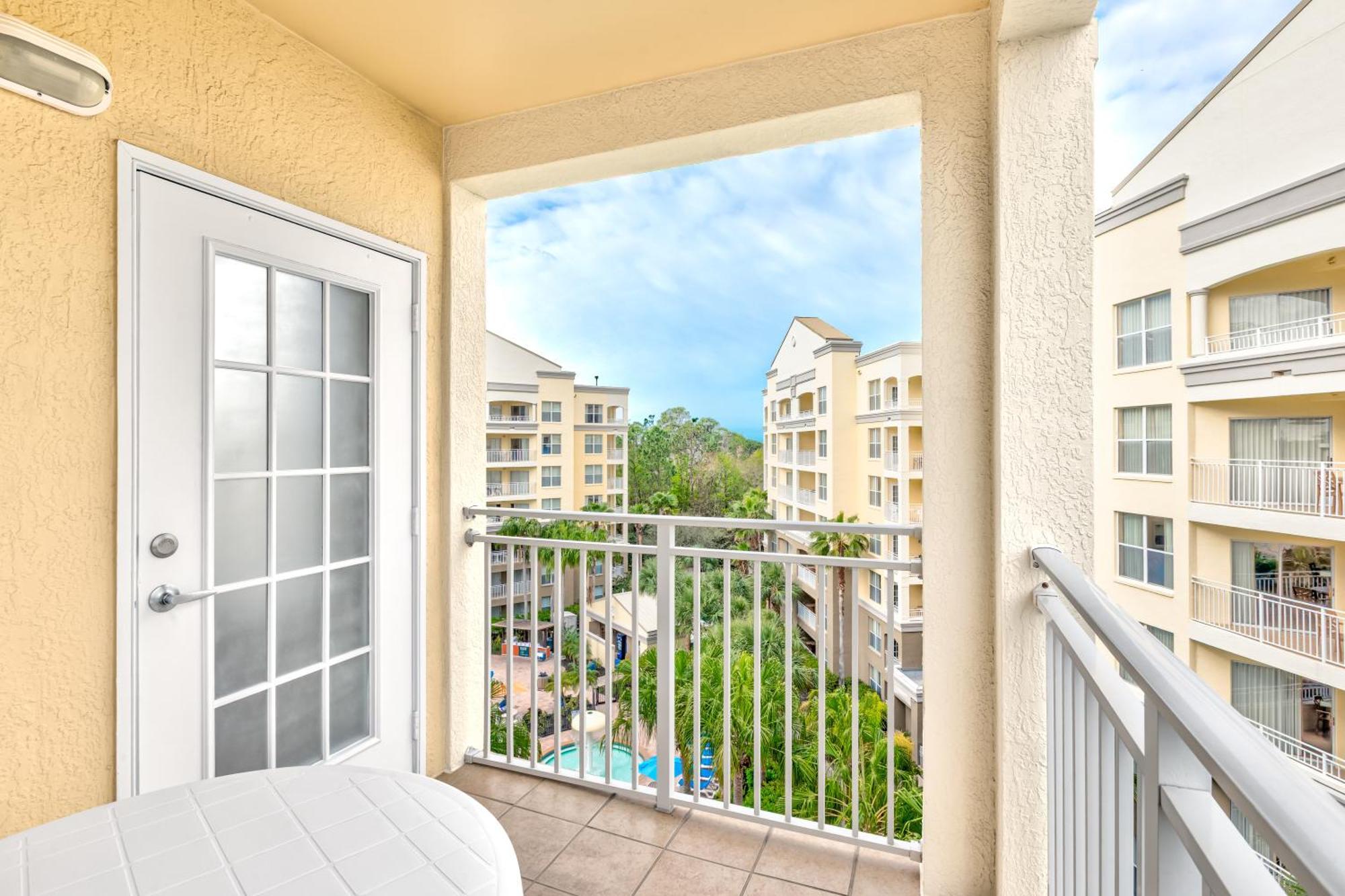 Deluxe Two Bedroom Suite, Pool View