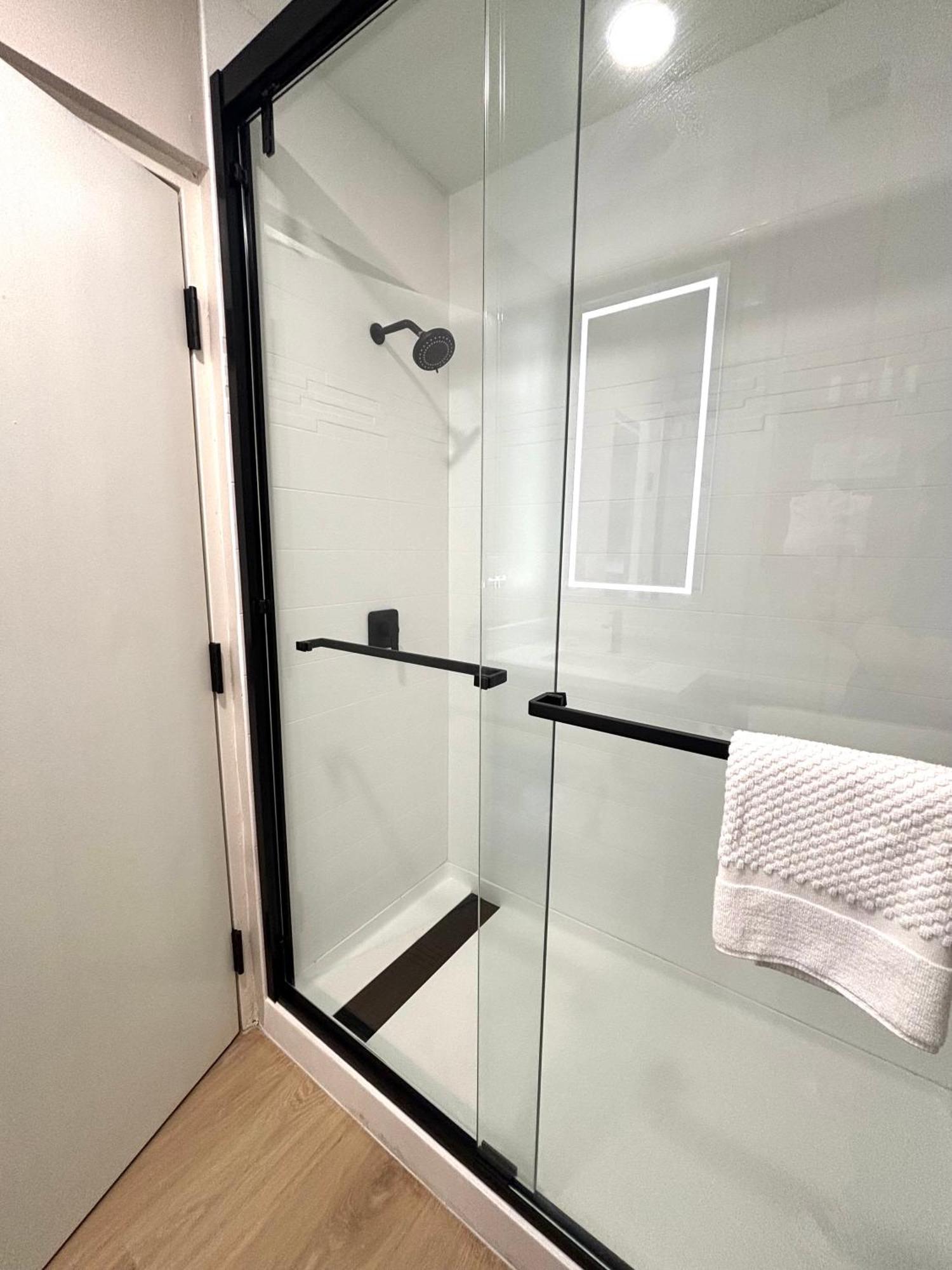Studio Suite with Two King Beds - Non-Smoking