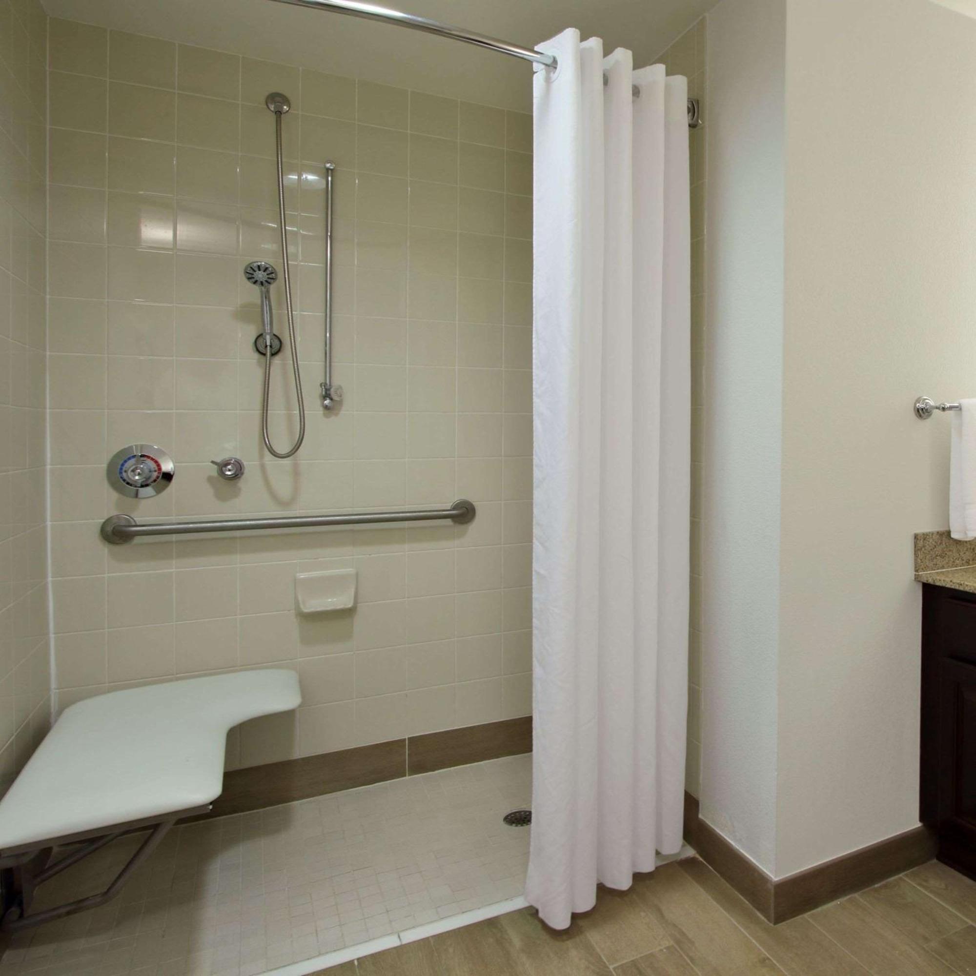 King Suite - Disability Access/Non-Smoking