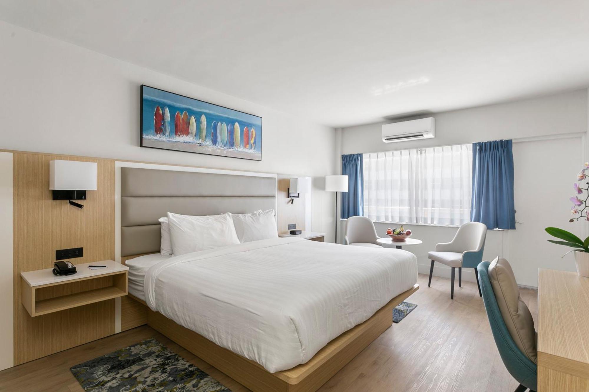 Deluxe King Room,1677853691:JPEG