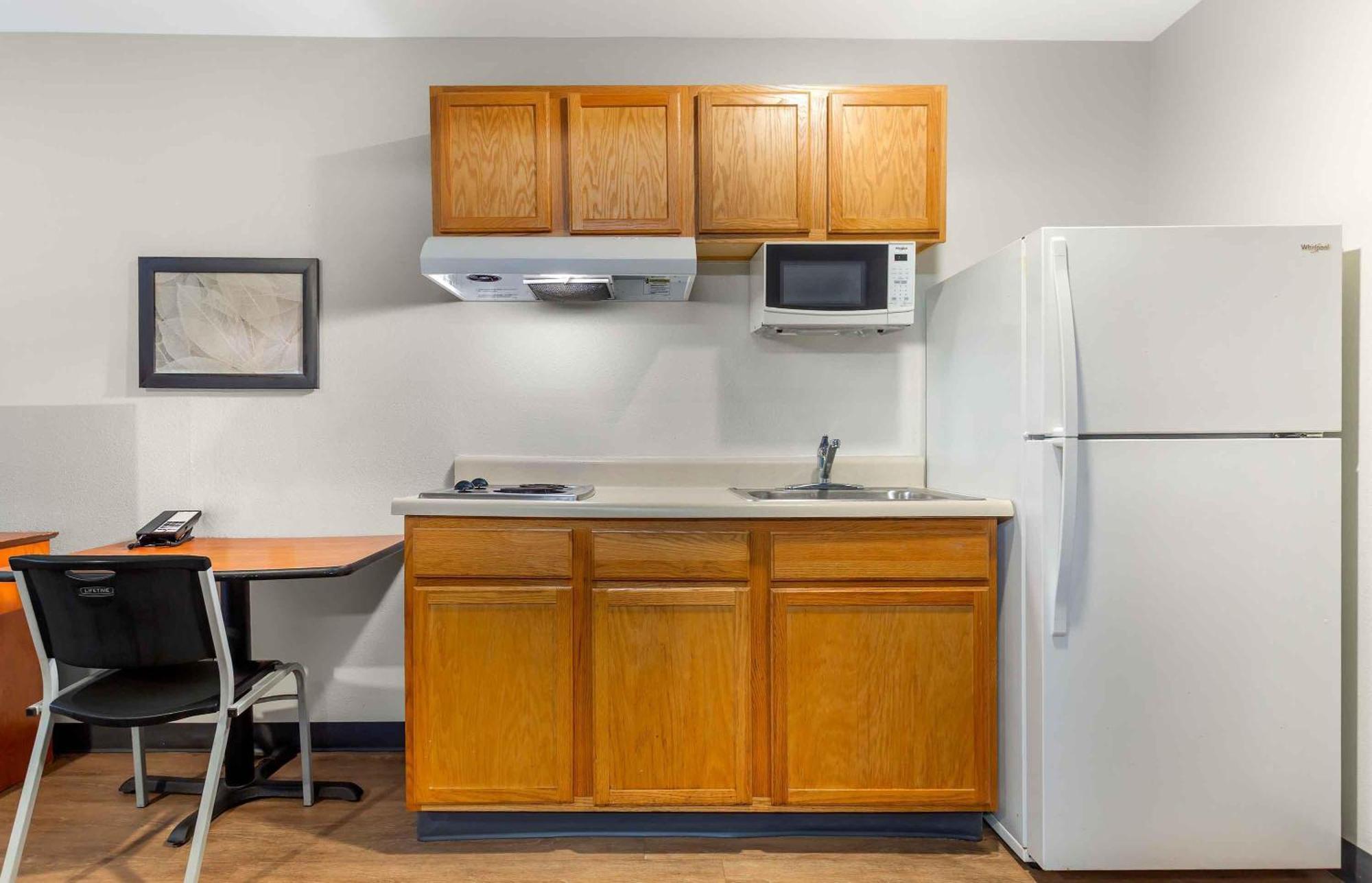 1 Full Bed | ADA or Tub or Smoking or Kitchen