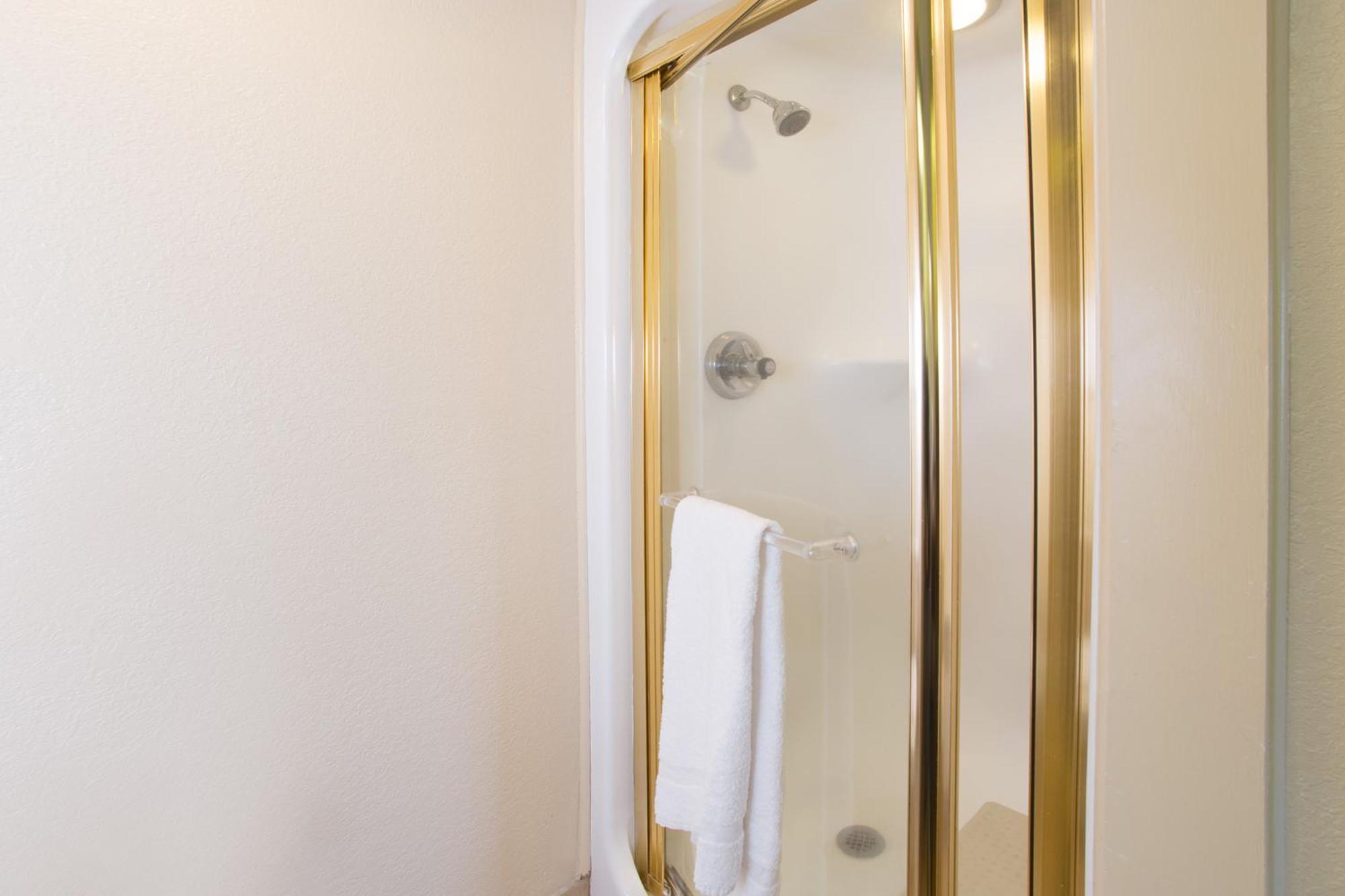 Double Room Two Double Beds Non-Smoking