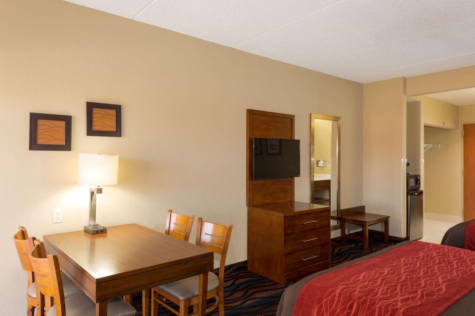 Queen Room Two Queen Beds Mobility or Hearing Accessible Non-Smoking