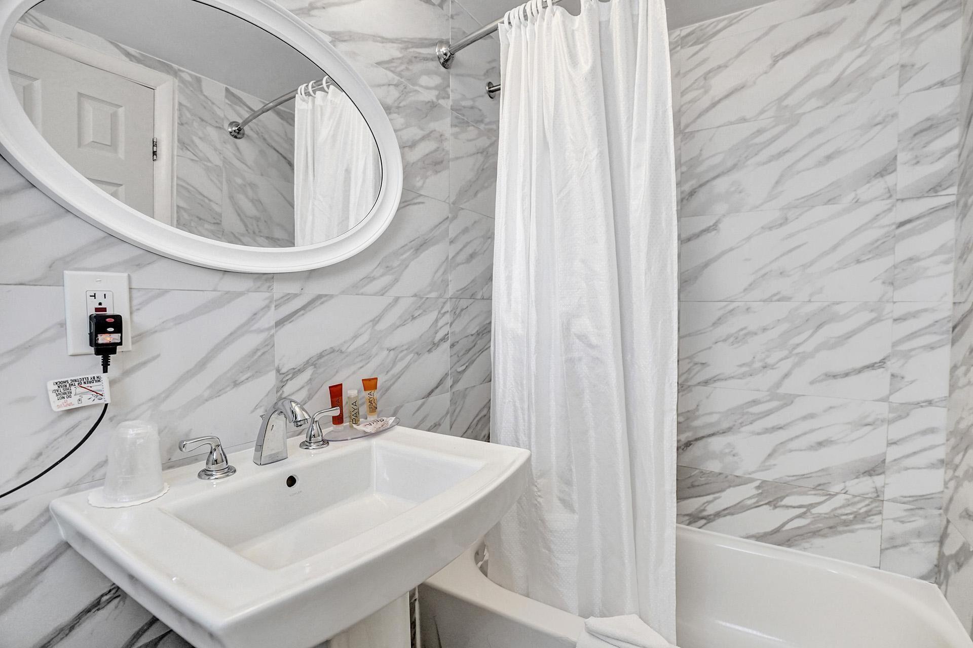 Quarto Superior com Cama King-size e Varanda
