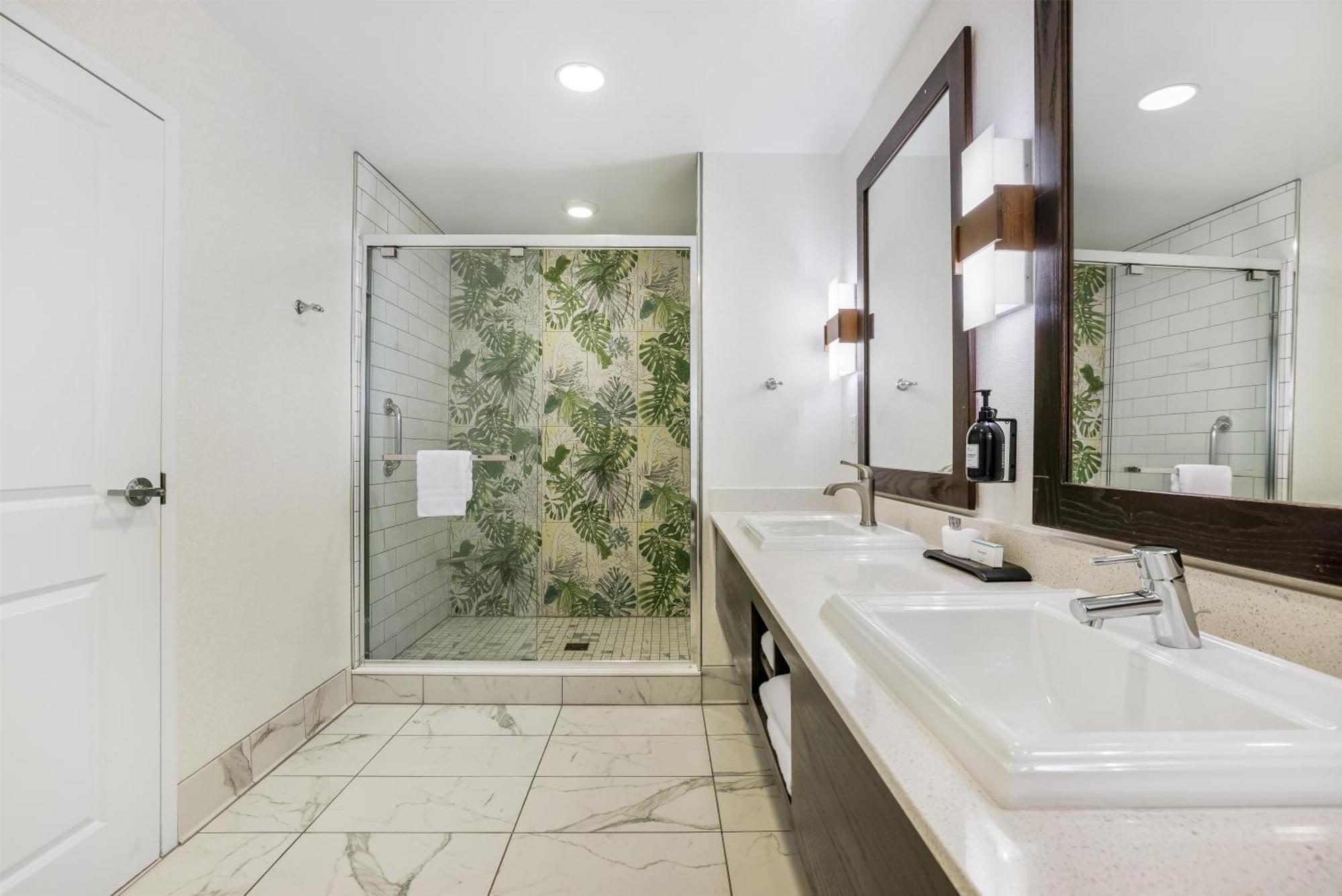 King Studio Suite
