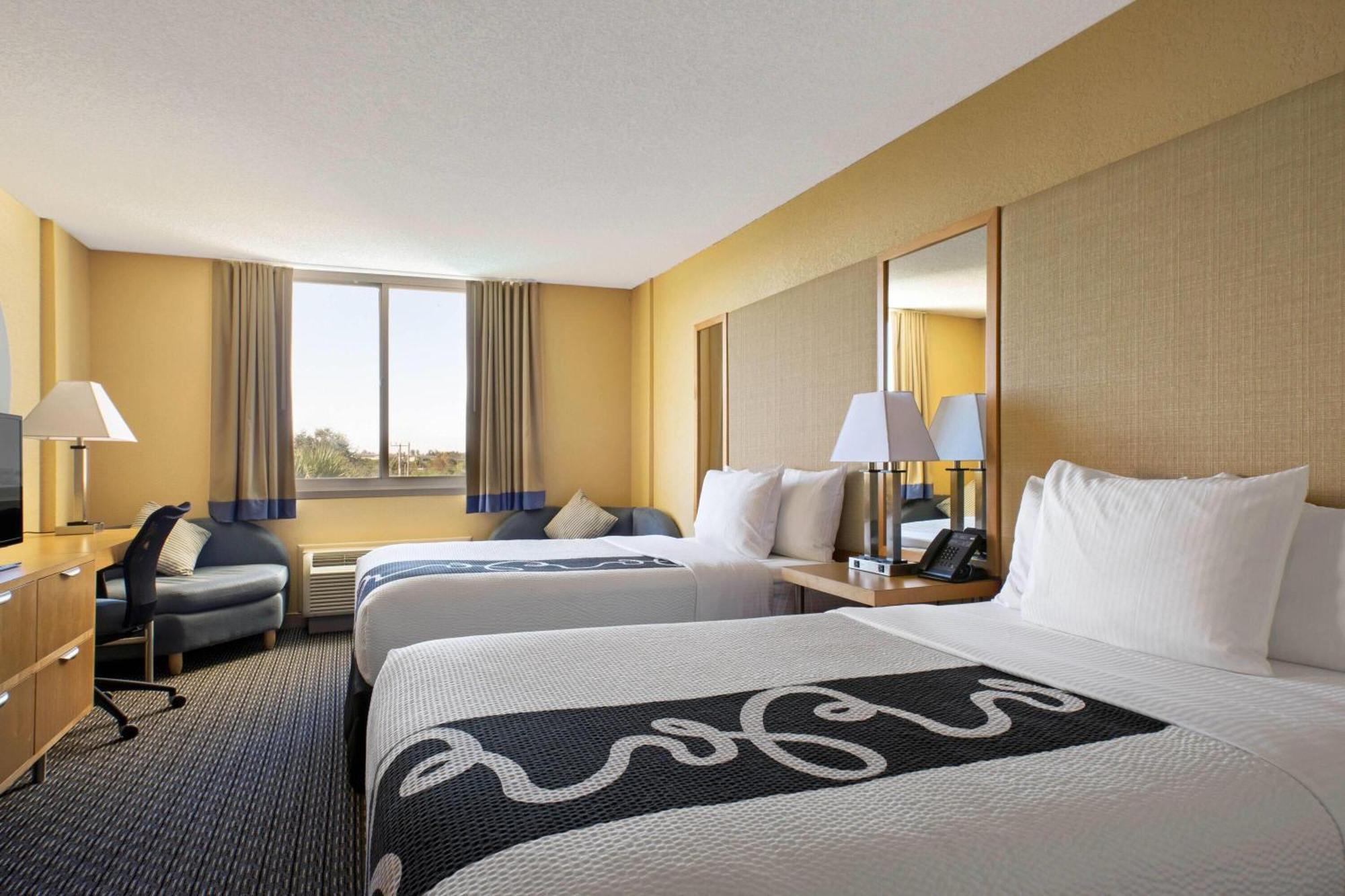 Double Room Two Double Beds Non-Smoking