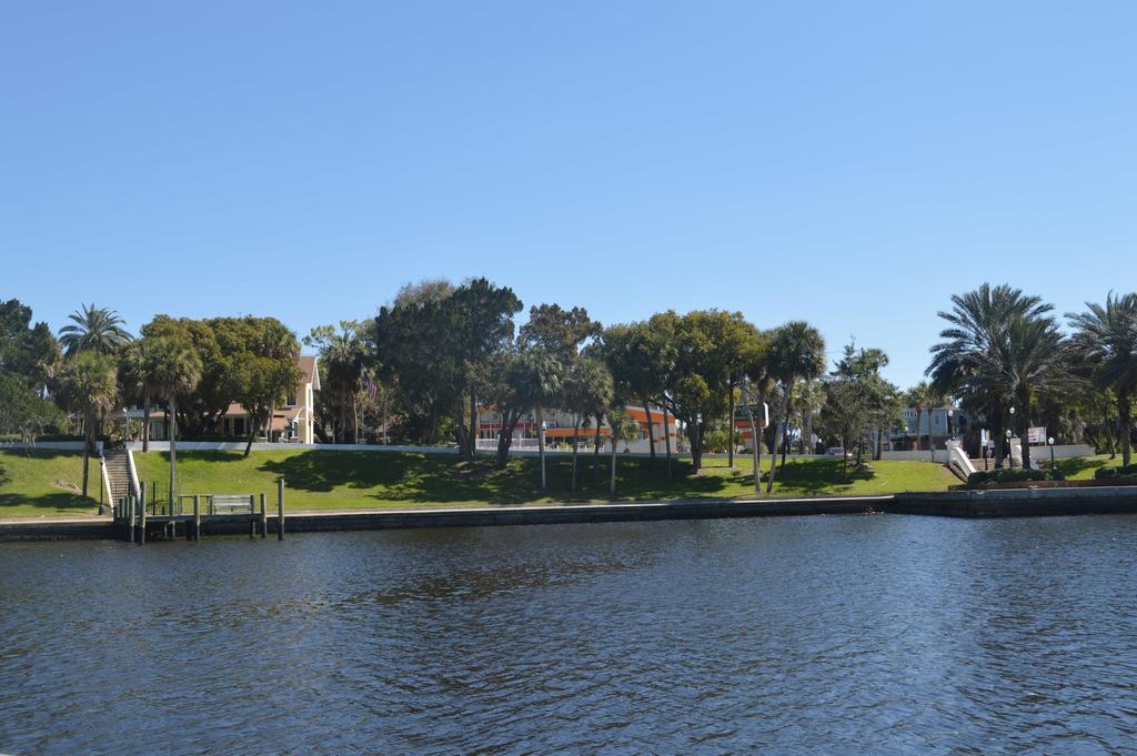 Studio Lake View