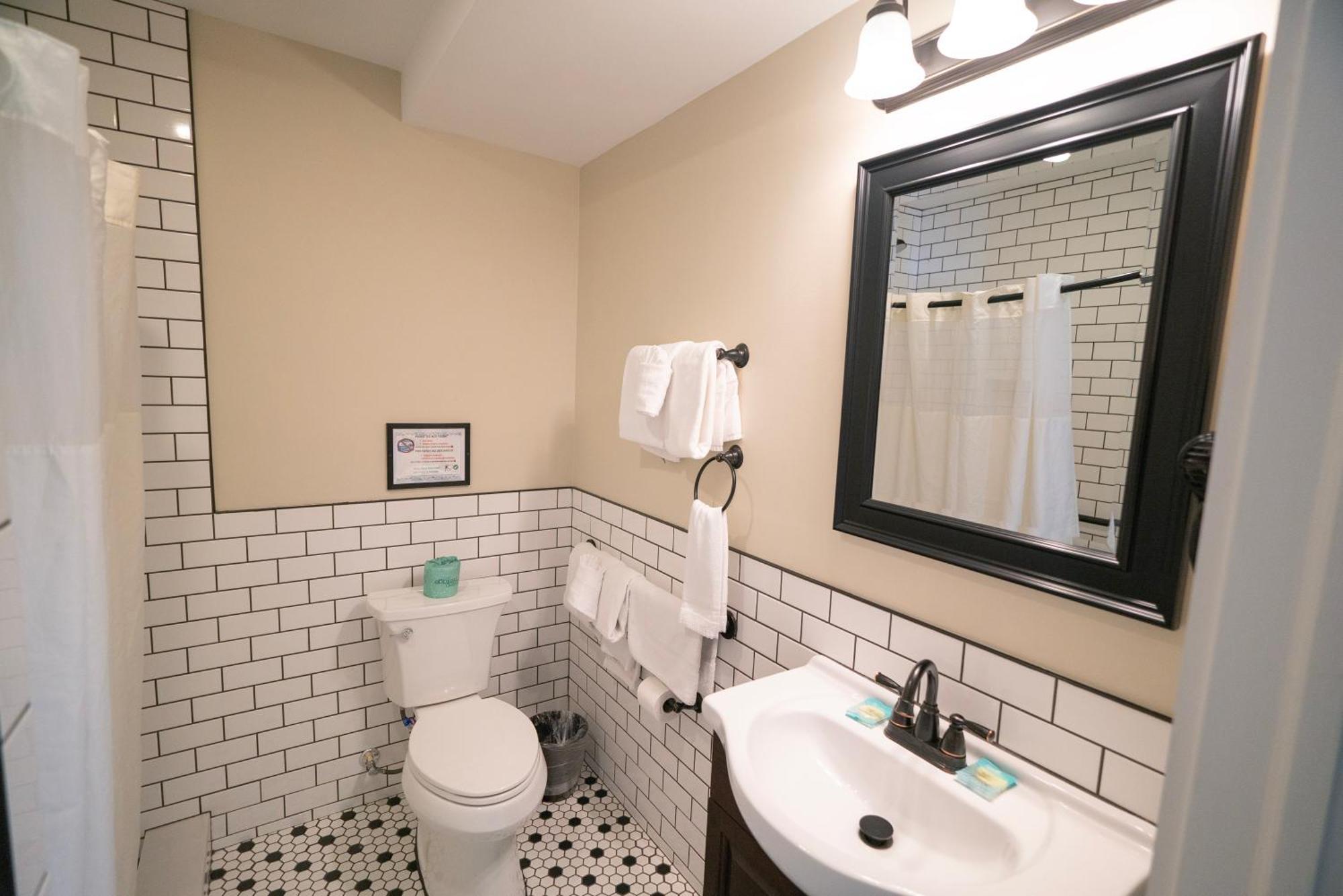 One-Bedroom Apartment,1731412337:JPEG