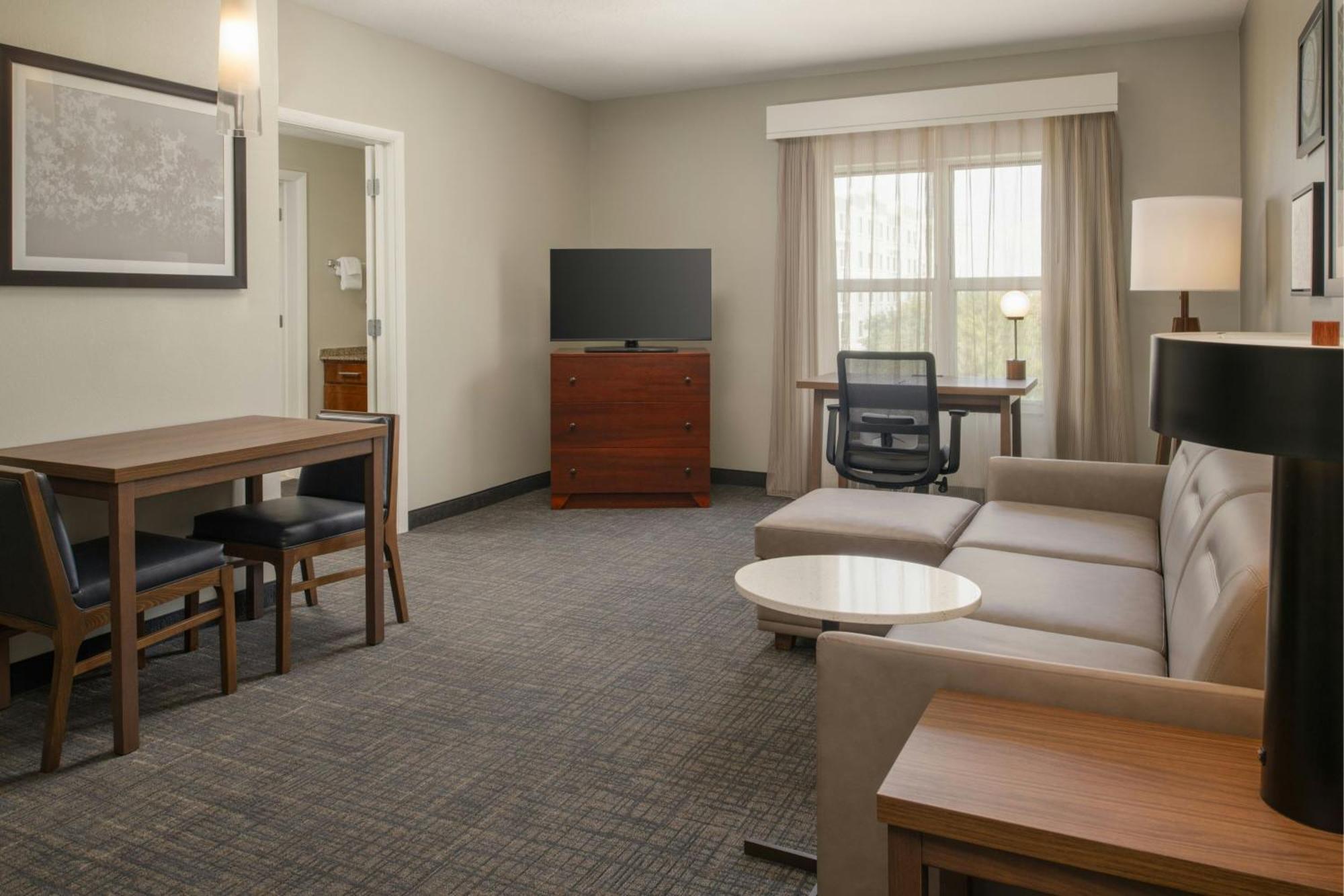 One-Bedroom Suite Sofa Bed,1742689732:JPEG
