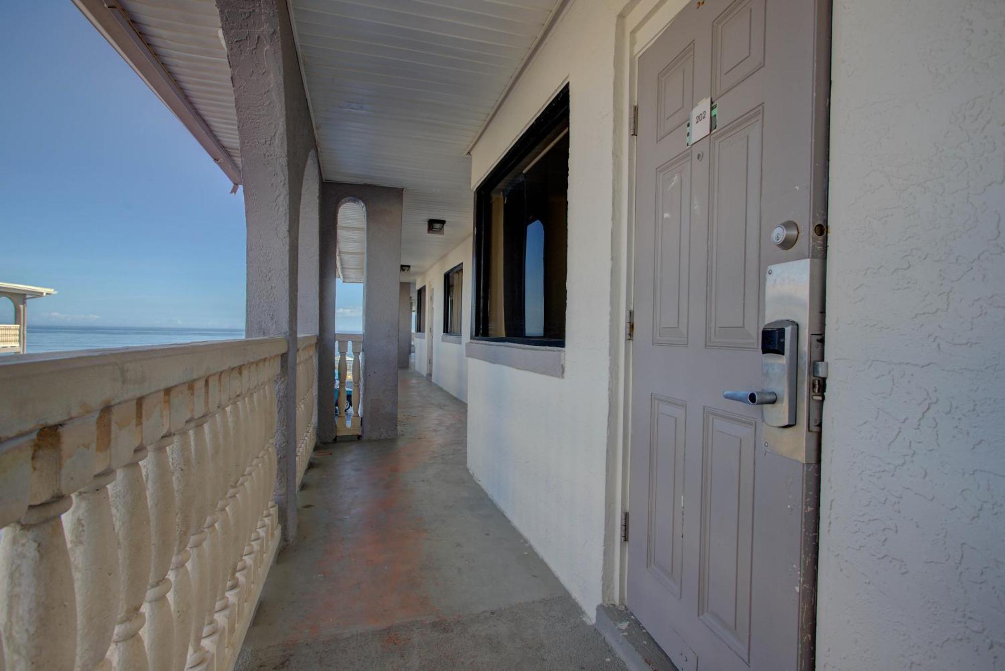 Deluxe Double Room Side Sea View