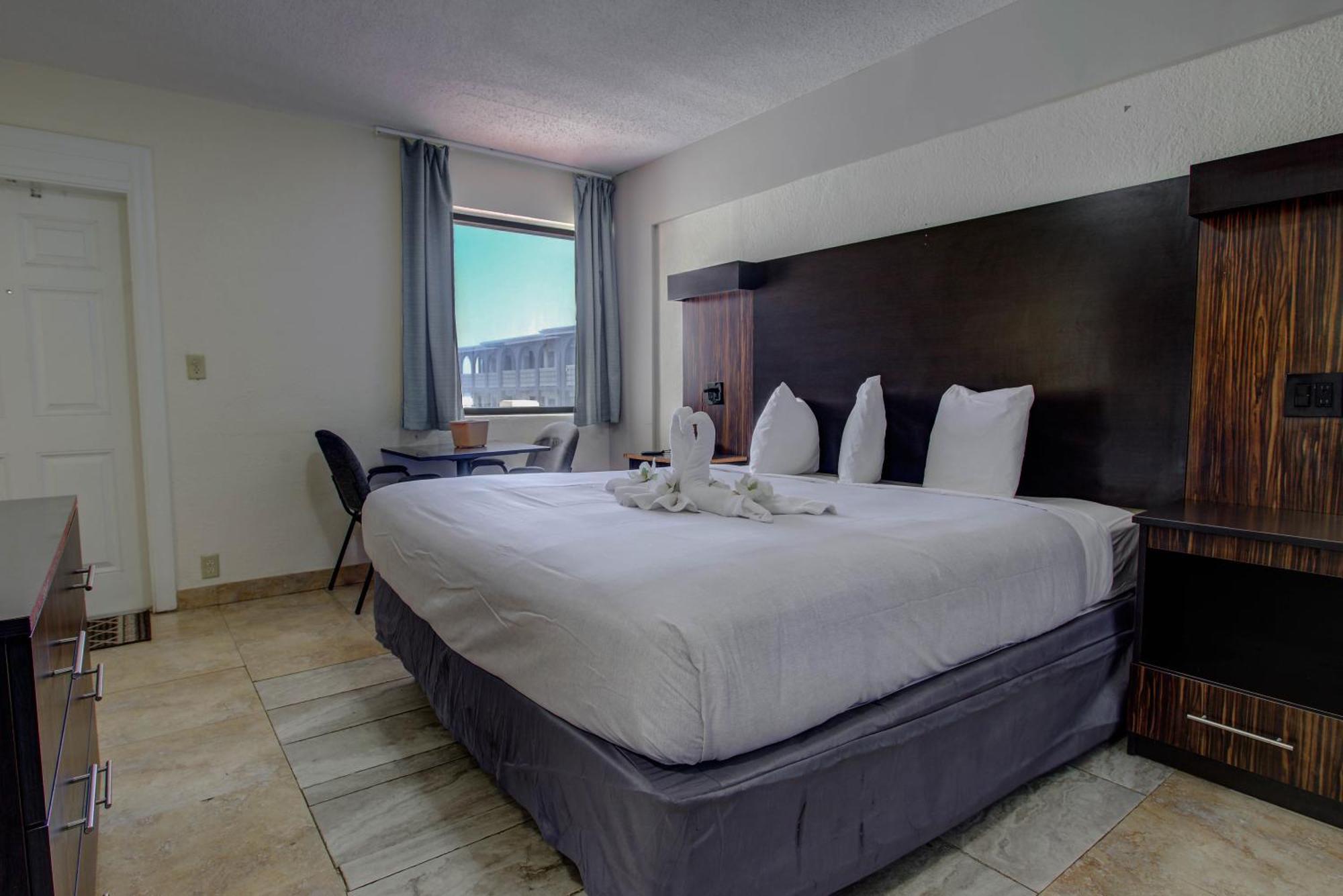 Deluxe Double Room Side Sea View
