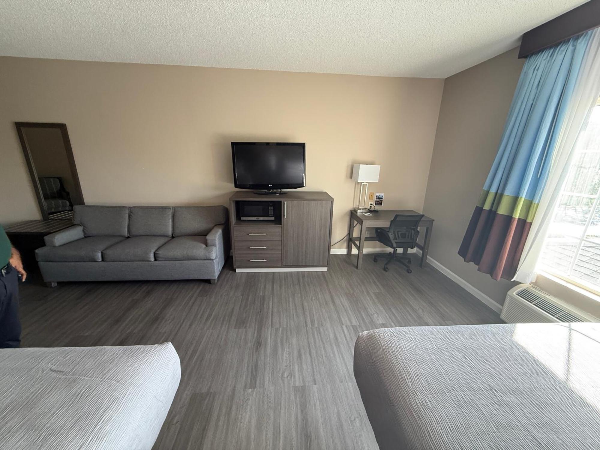 King Suite with Sofa bed - Non Smoking/Interior Corridor