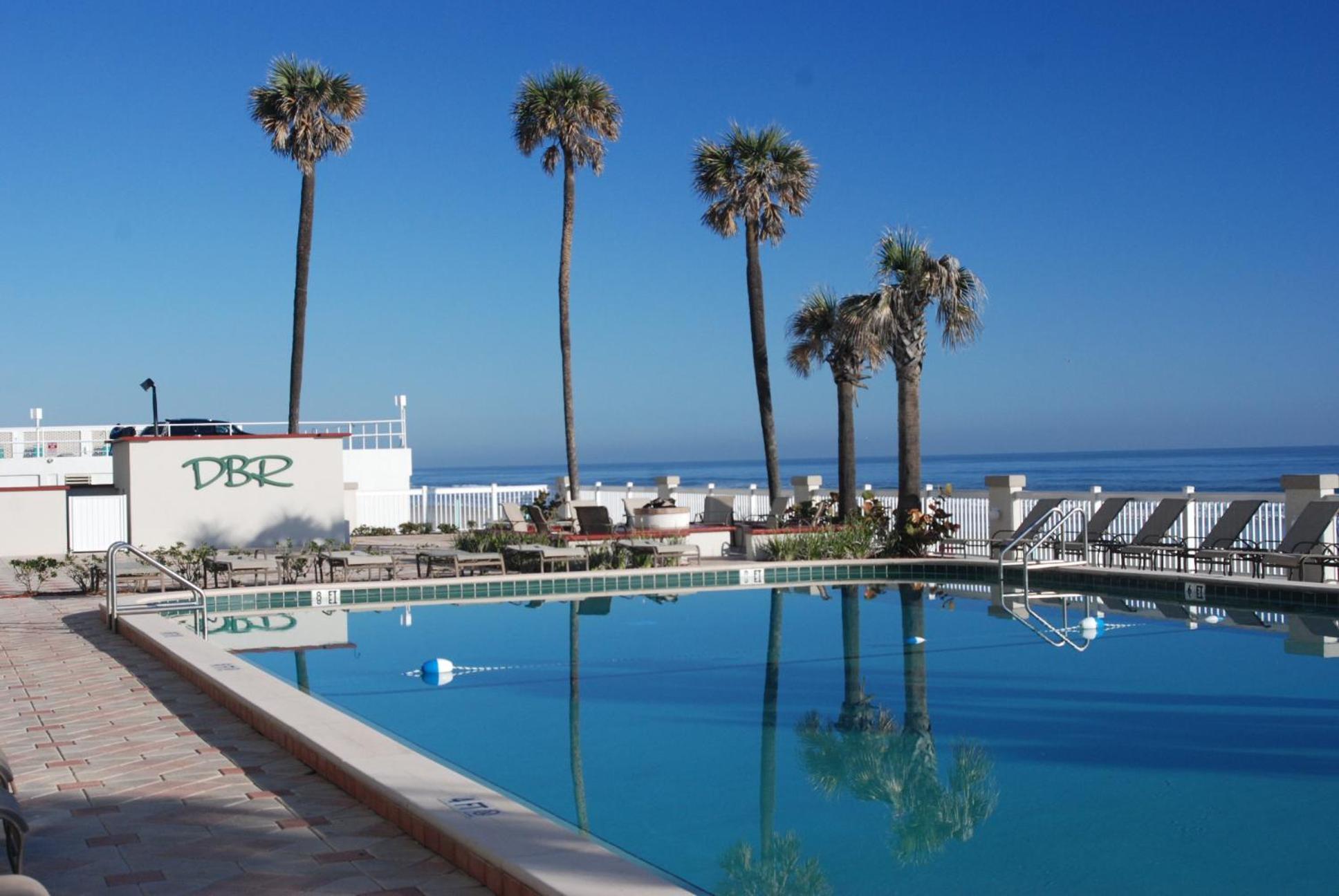 Deluxe Double Room with Side Sea View