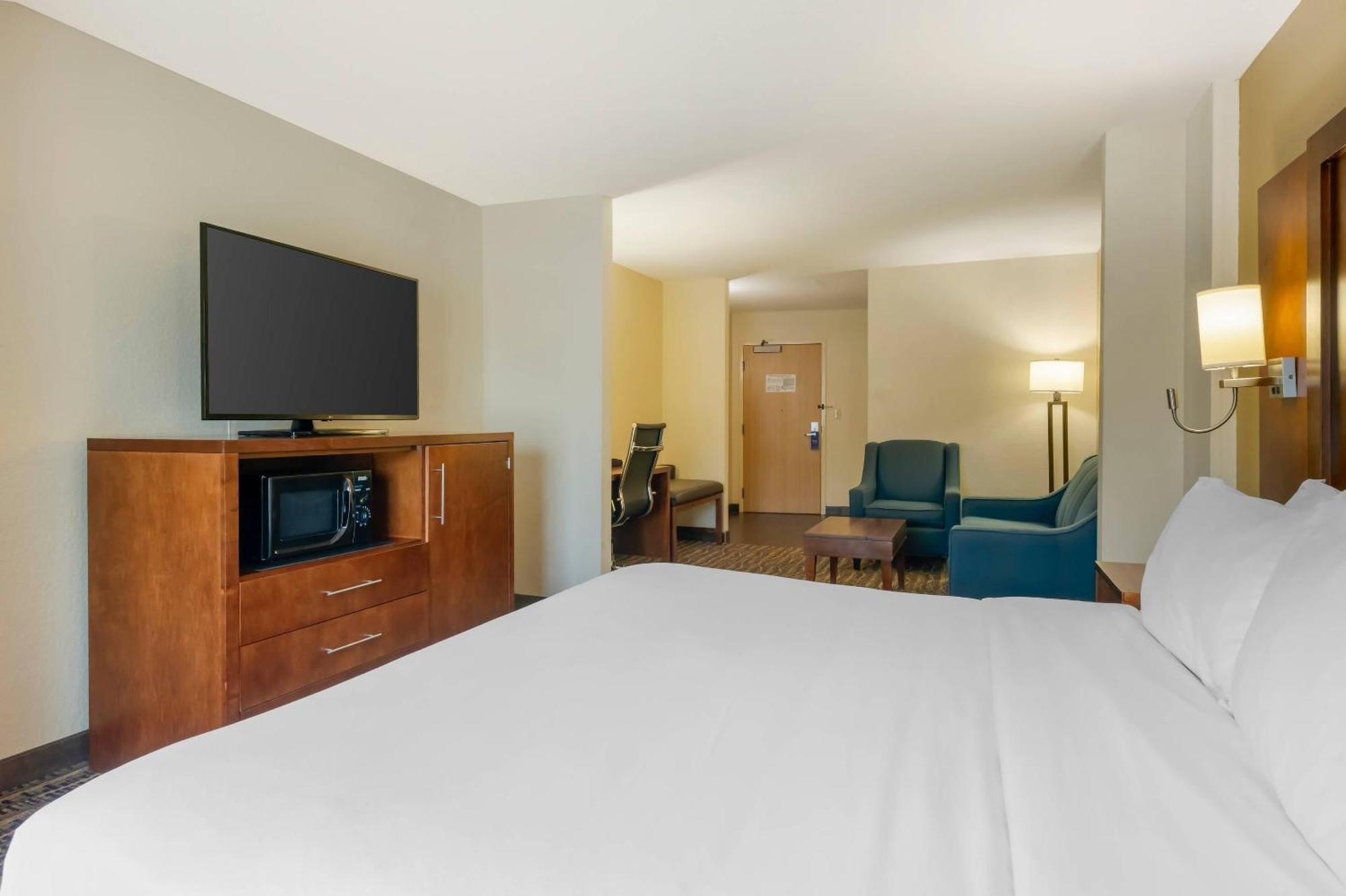 King Suite - Accessible/Non-Smoking,1746931389:JPEG