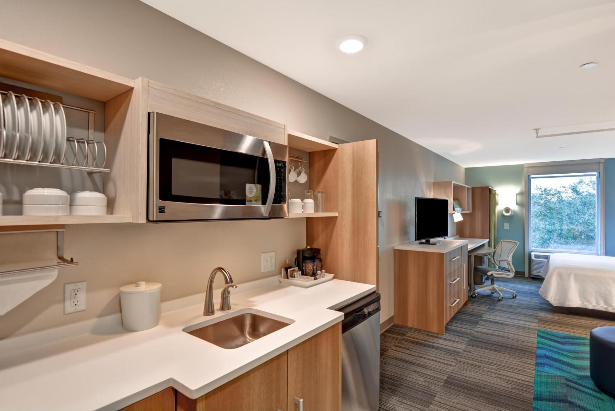 King Studio Suite Hearing Access or Non-Smoking