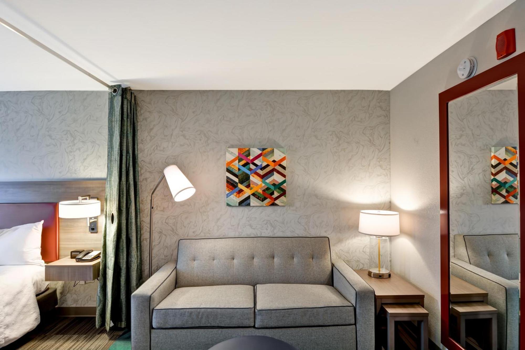 King Studio Suite Hearing Access or Non-Smoking