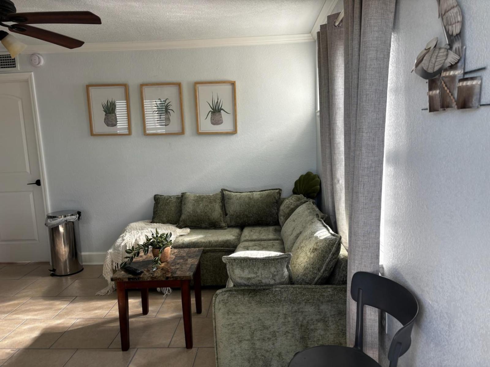 One-Bedroom Apartment
