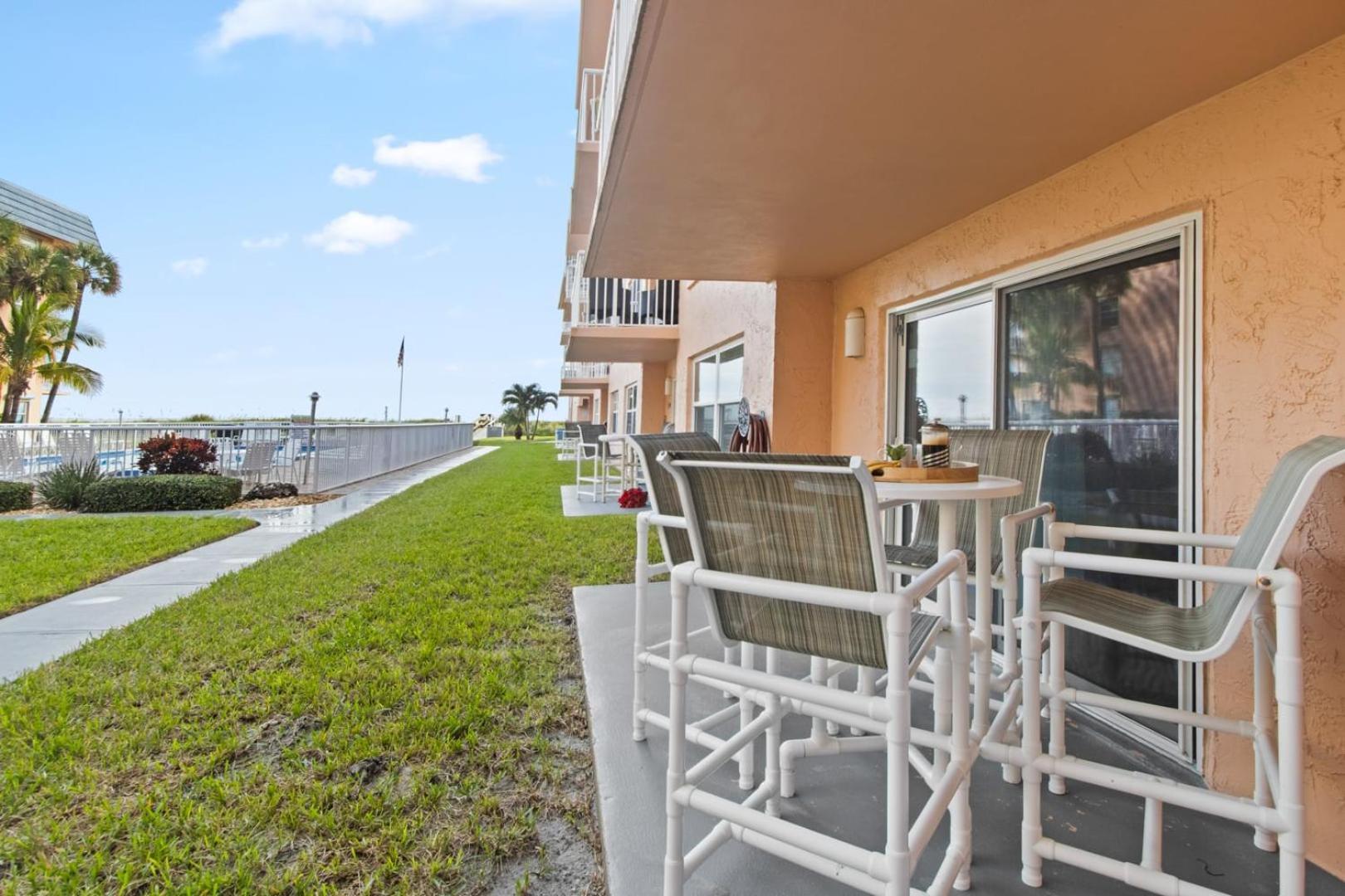 Ground Floor Walkout Poolside Apartment with Patio - Unit 20