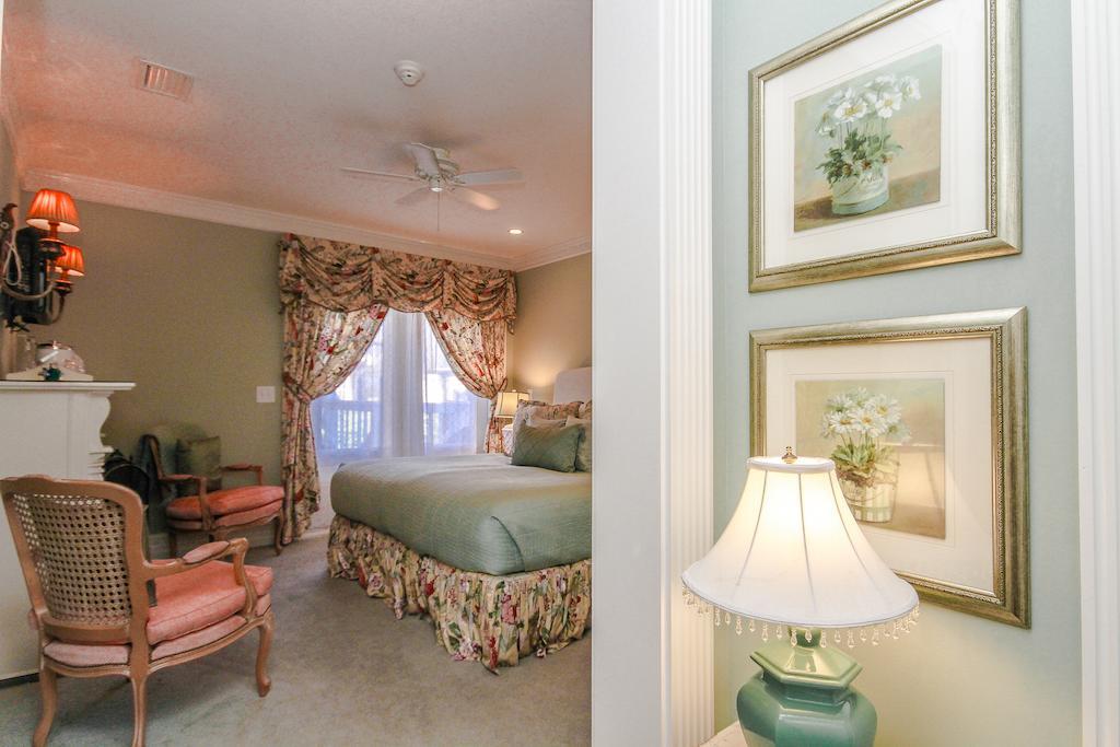 King Room with Balcony