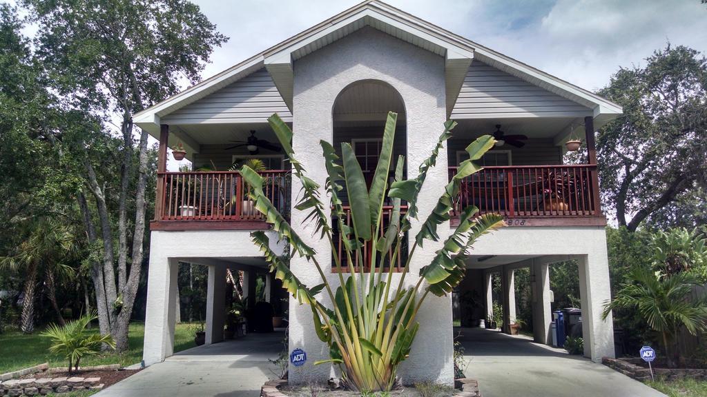 Three-Bedroom House,424474110:JPEG