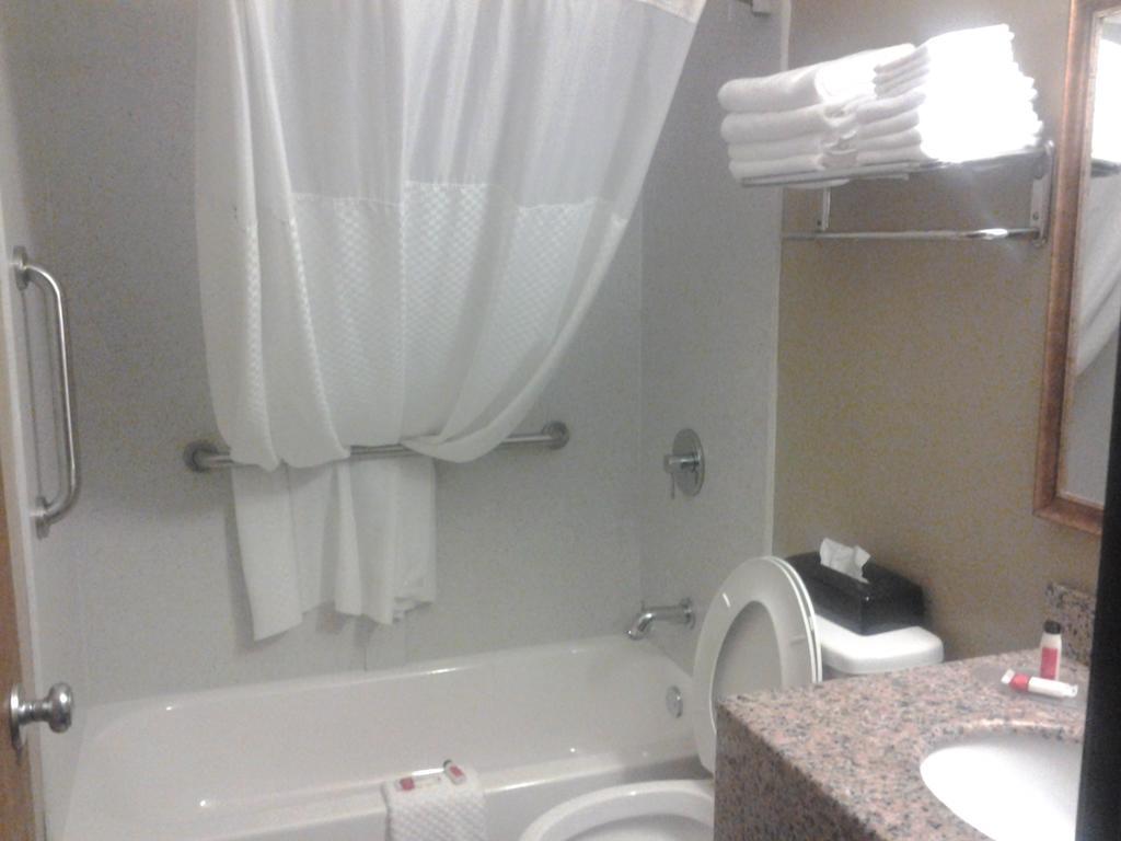 Double Room Two Double Beds Non-Smoking,443961660:JPEG