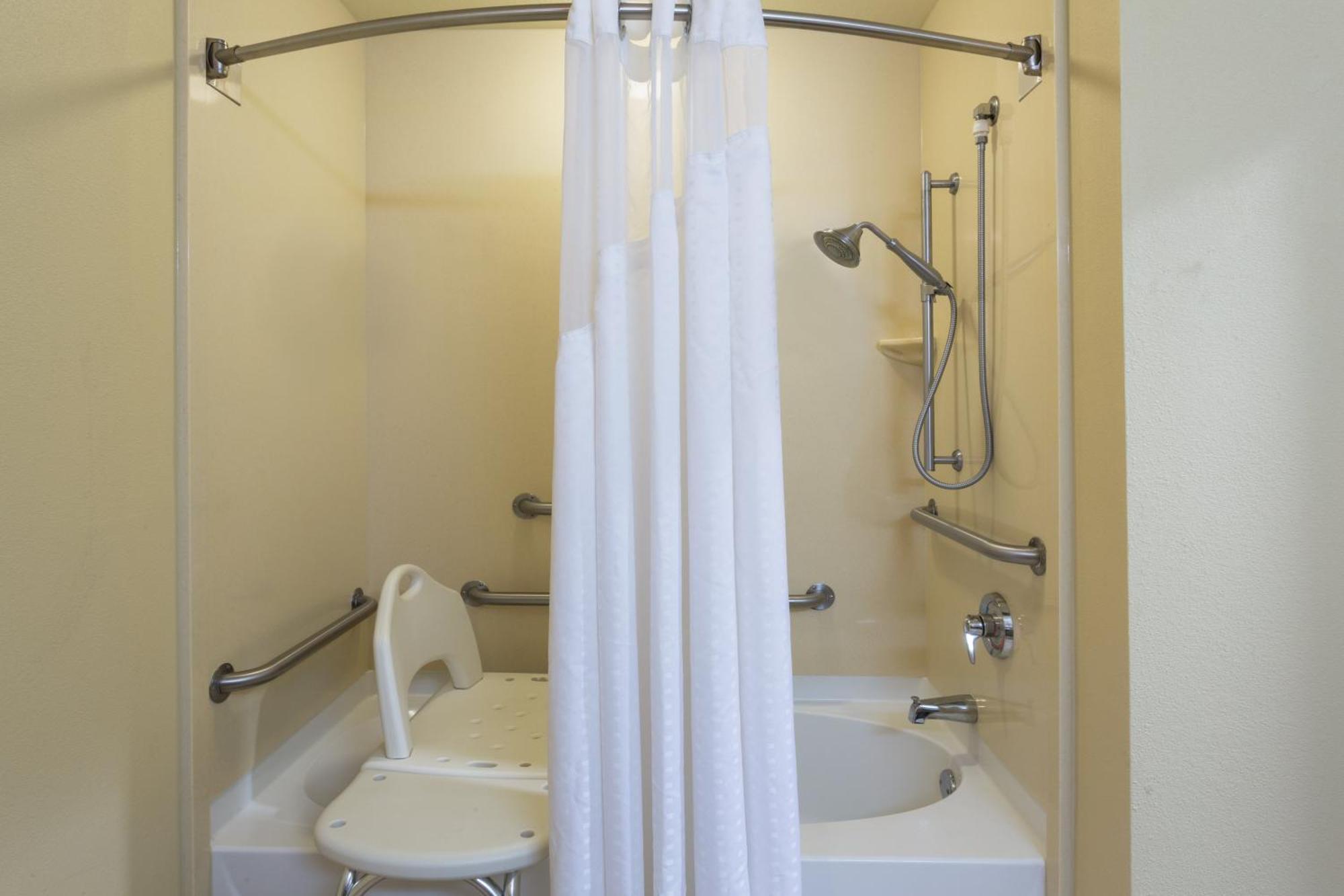 King Room - Mobility Access/Hearing Accessible
