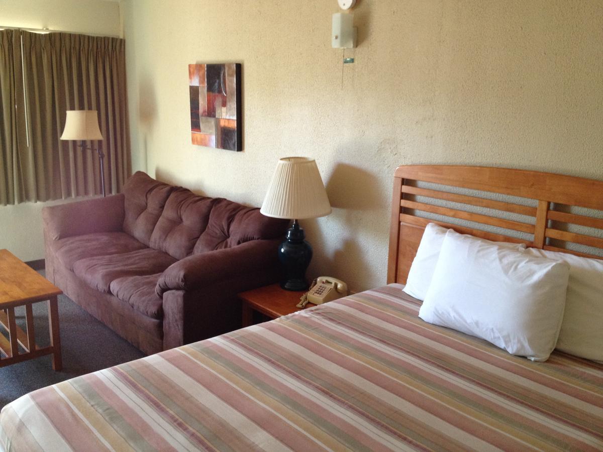Standard Queen Room,613783135:JPEG