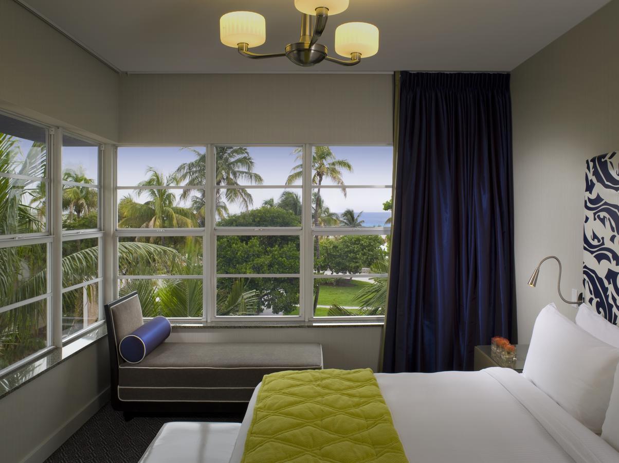 Zimmer mit Queensize-Bett und Ozeanblick