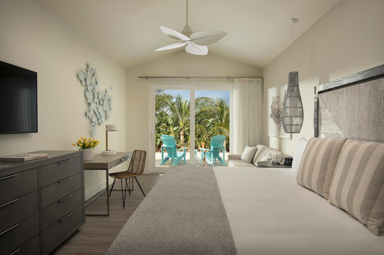 Bungalow with Garden View,668645664:JPEG