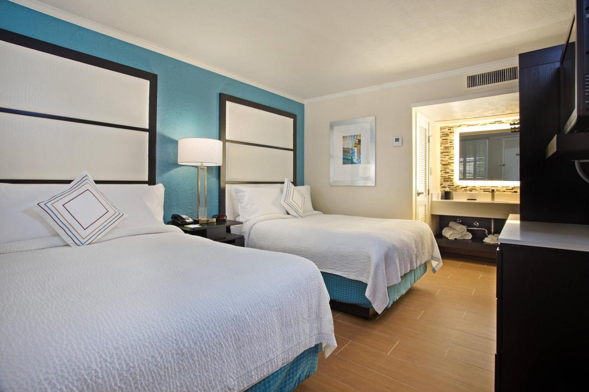 Chambre Standard avec 2 Lits Doubles