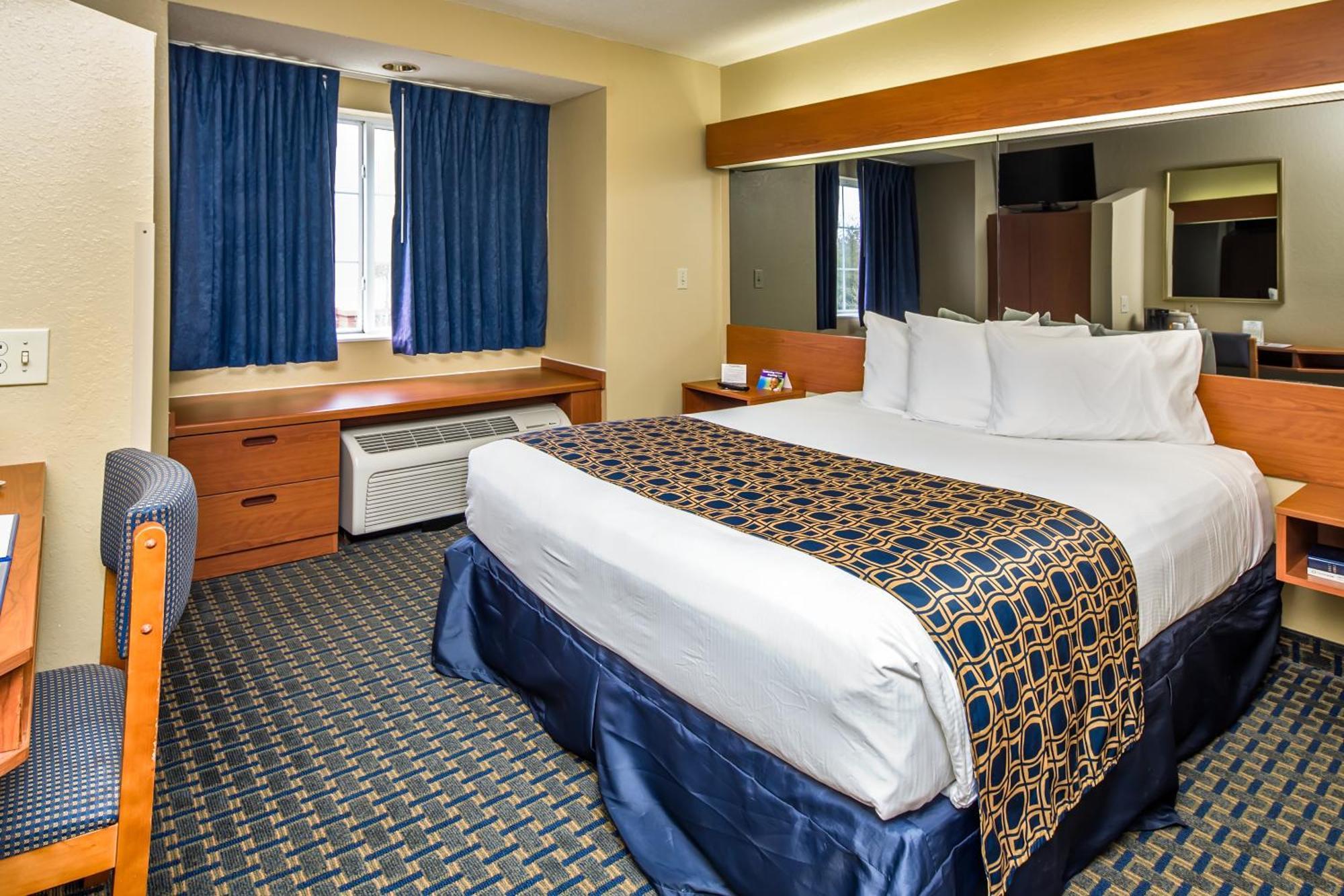 1 Queen Bed, Accessible Studio Suite, Non-Smoking