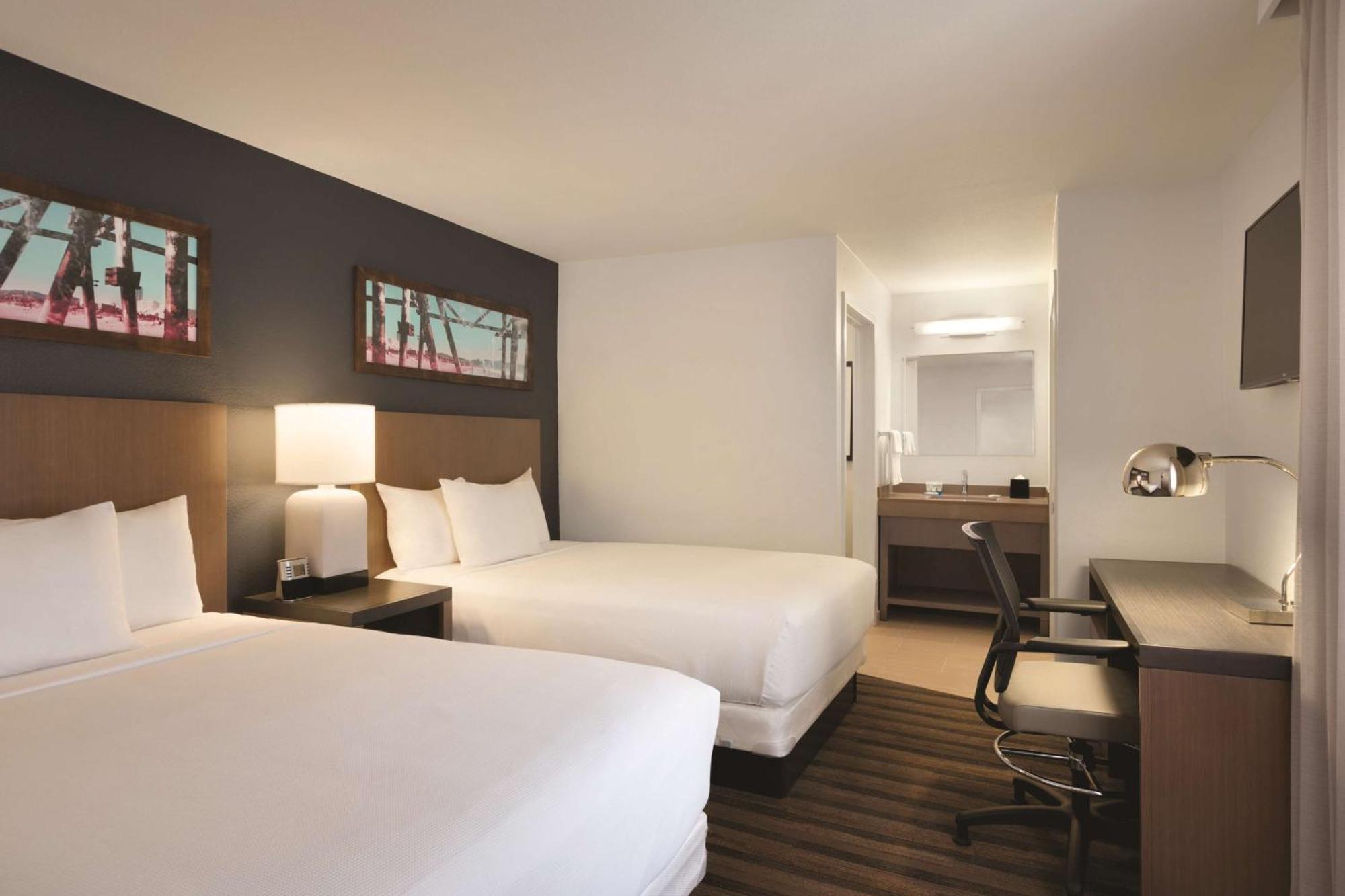 Studio Suite with Two Double Beds