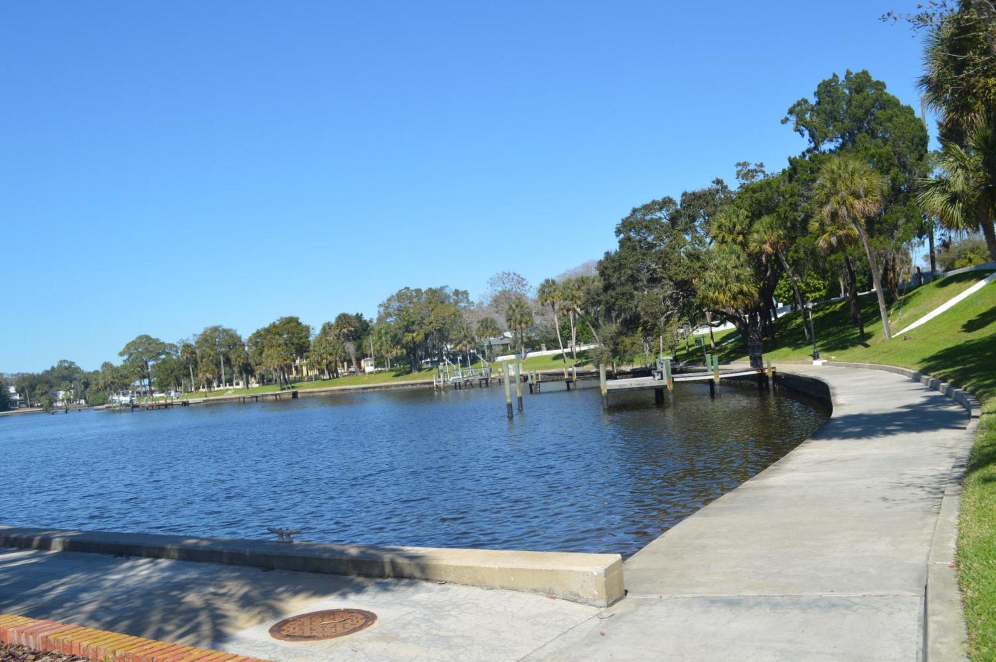 Studio Lake View
