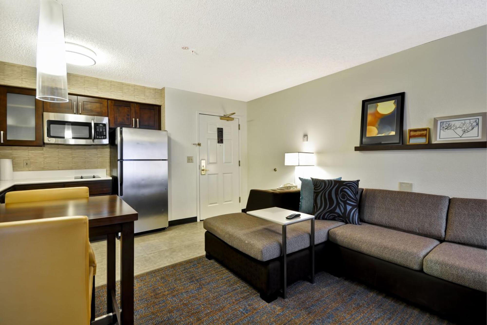 One-Bedroom Queen Suite Sofa Bed,989225155:JPEG