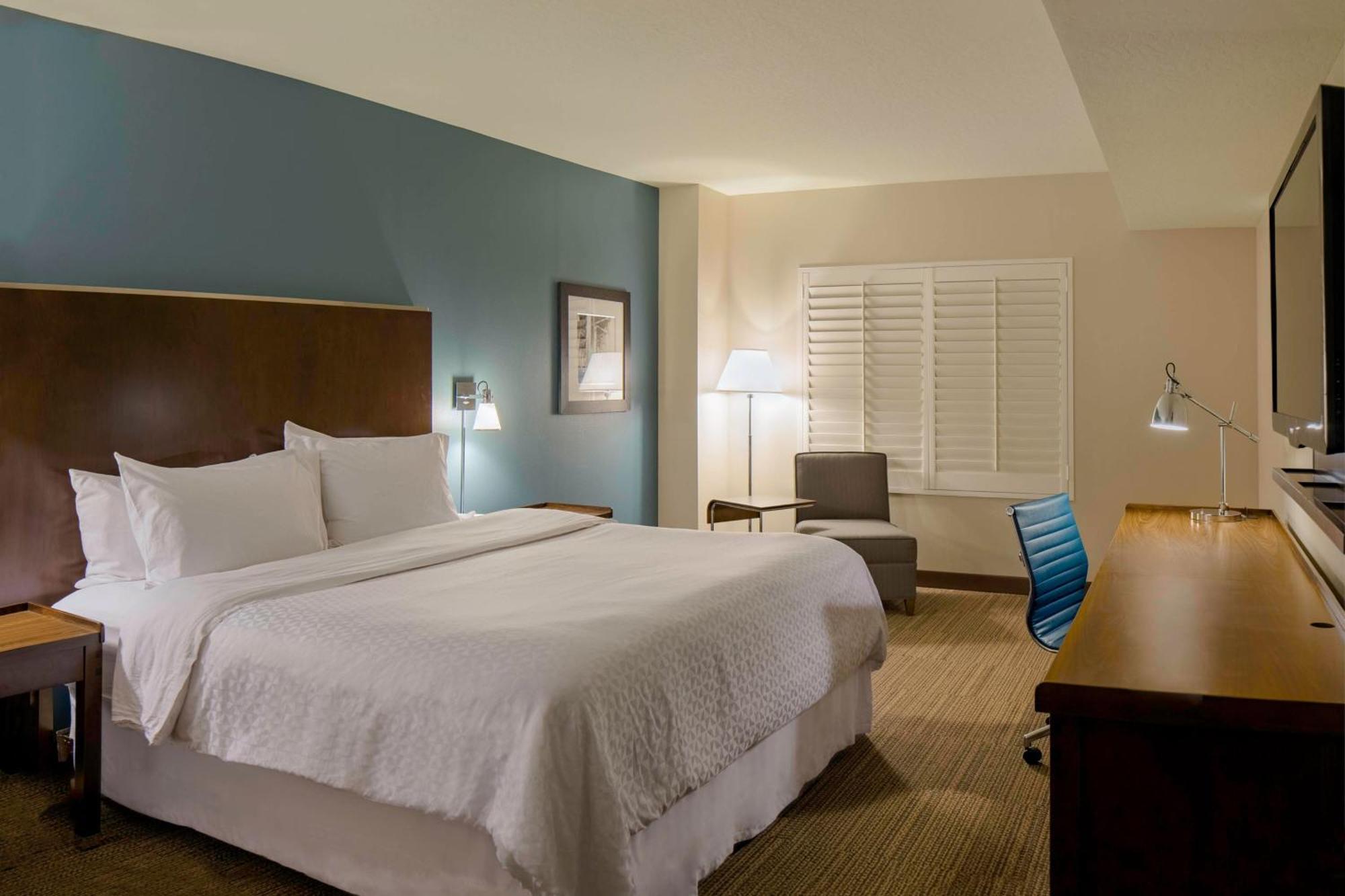 Chambre Lit King-Size - Vue sur Ville
