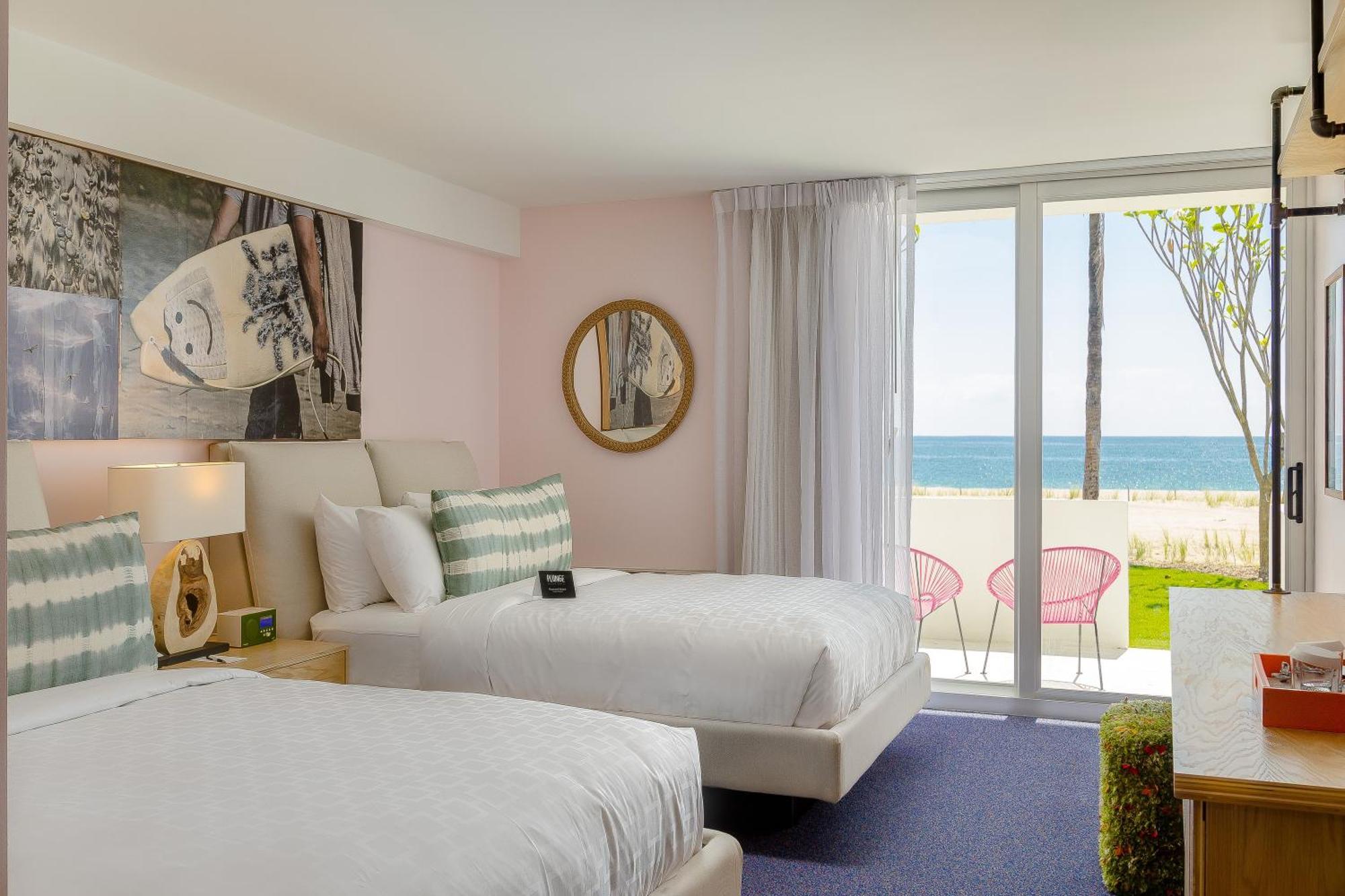 Doppelzimmer mit Queensize-Bett und Meerblick